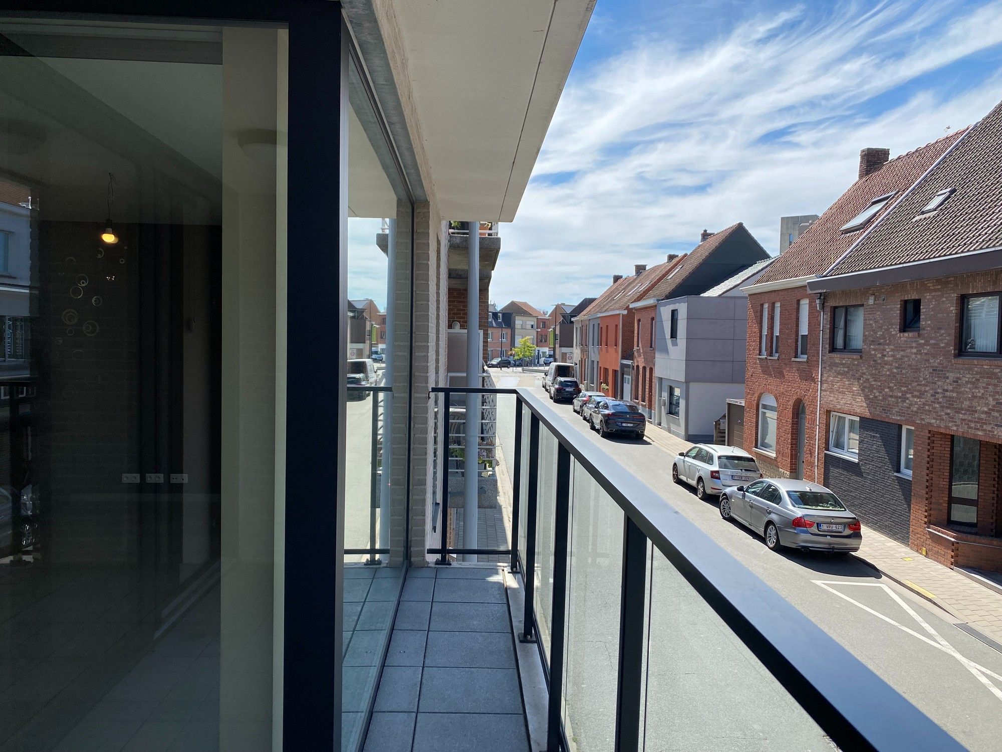 Mooi en instapklaar appartement met groot terras en garage  | nabij station foto 5