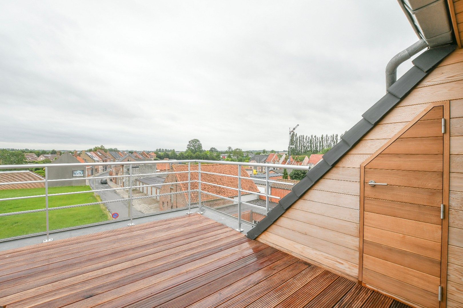 Zeer ruim nieuwbouwapp met 2 slpk en autostaanplaats in het centrum van Eernegem foto 10