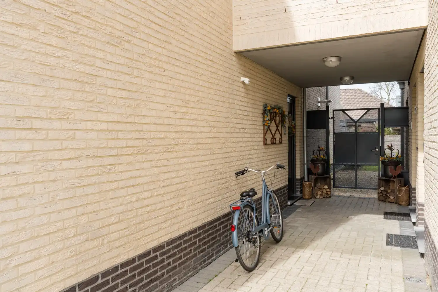 Zeer ruim appartement/stadswoning pal in het centrum van Pelt foto 45