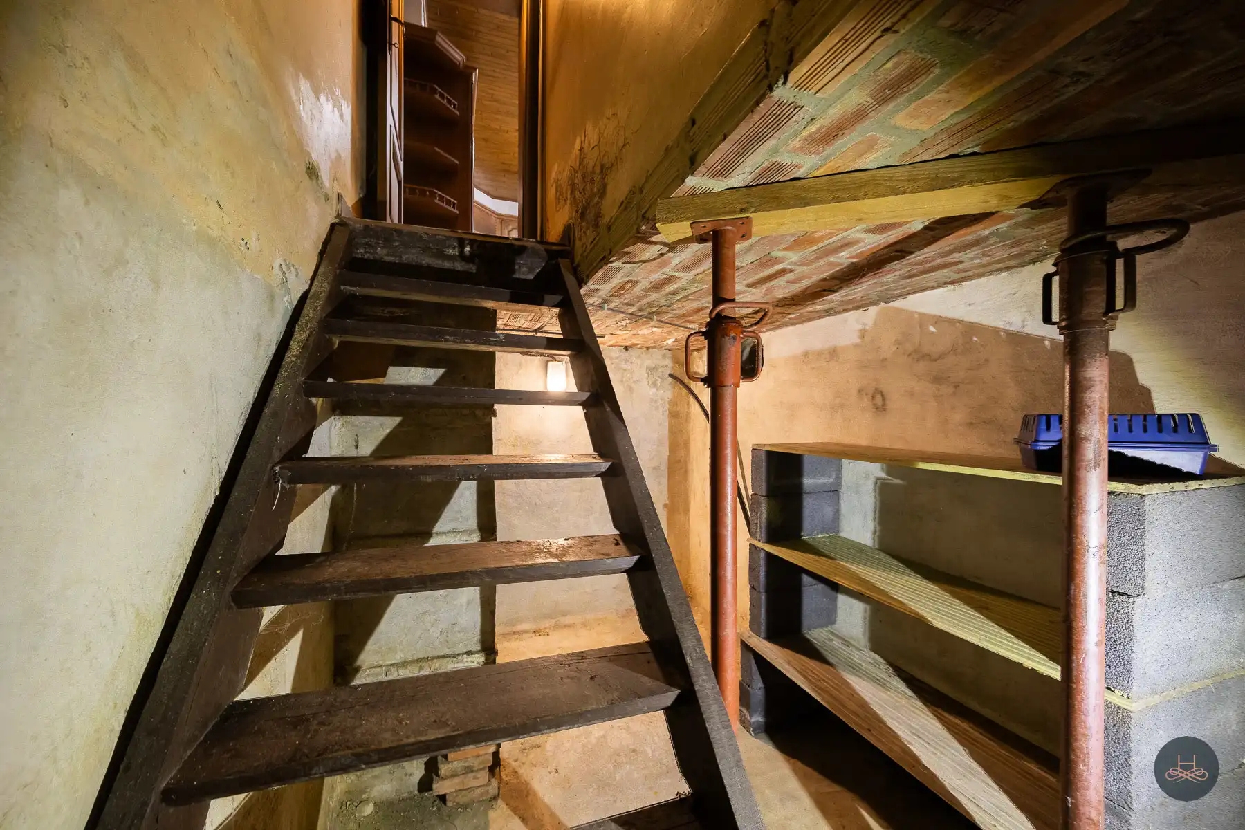 Te renoveren open bebouwing op ruim perceel in Baal foto 18