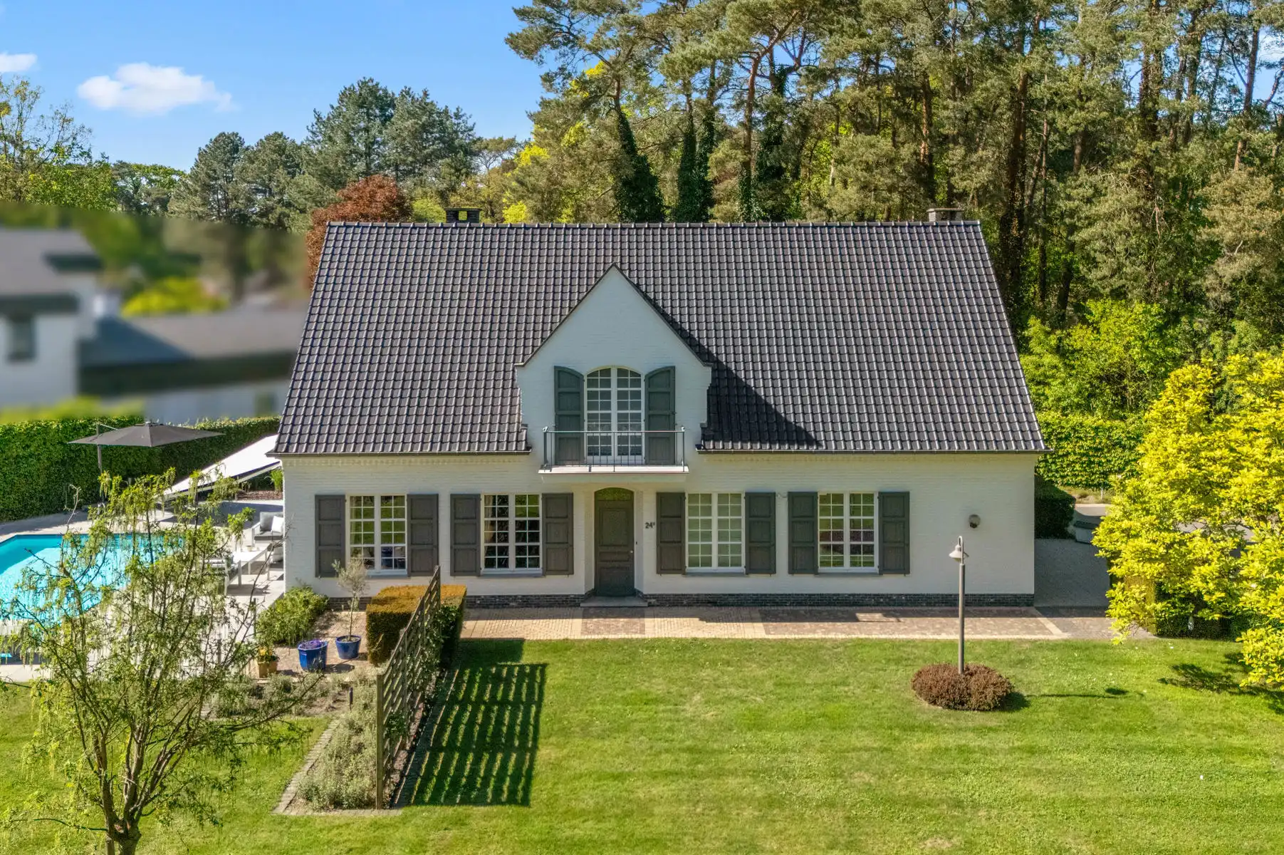 Klassieke villa met zwembad op 1.729m2 te KEERBERGEN foto 2