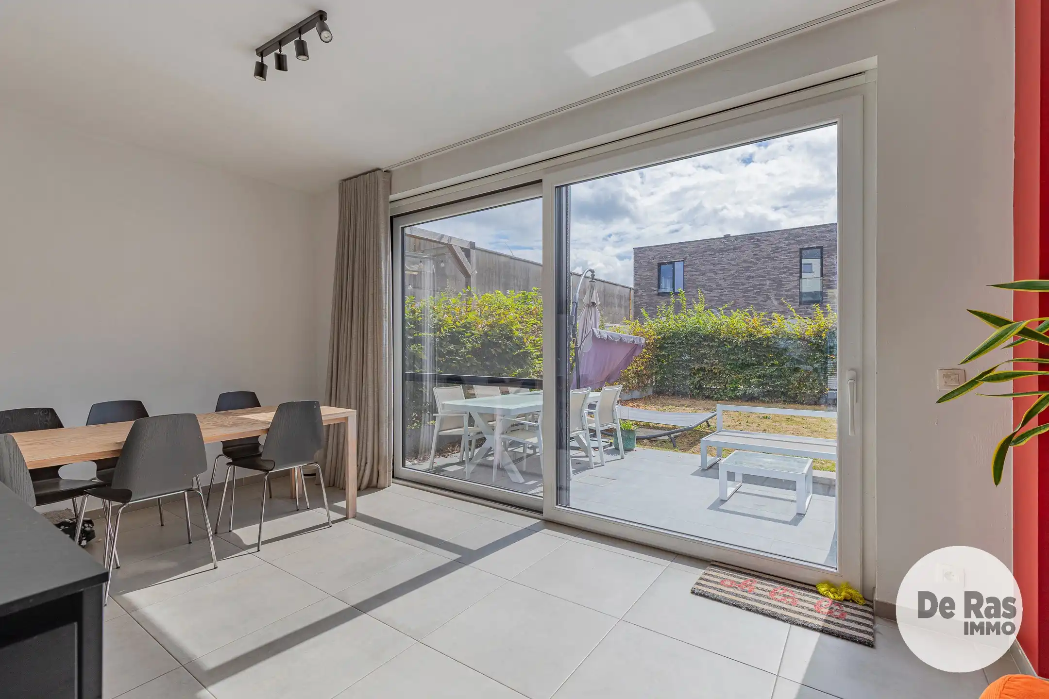GENT - Recente woning met 3 slpks, berging en staanplaats foto 7