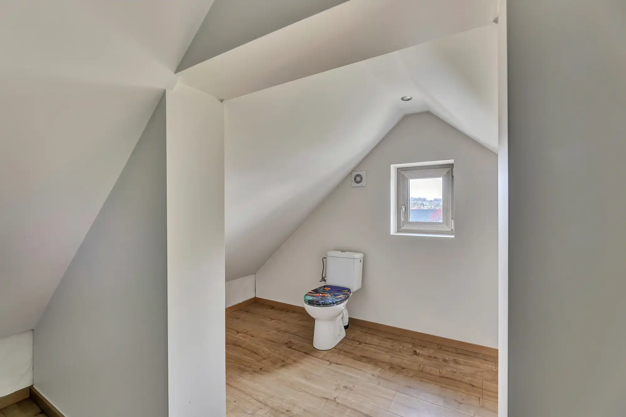 Zeer ruime woning met mogelijkheid zelfstandige activiteit foto 15