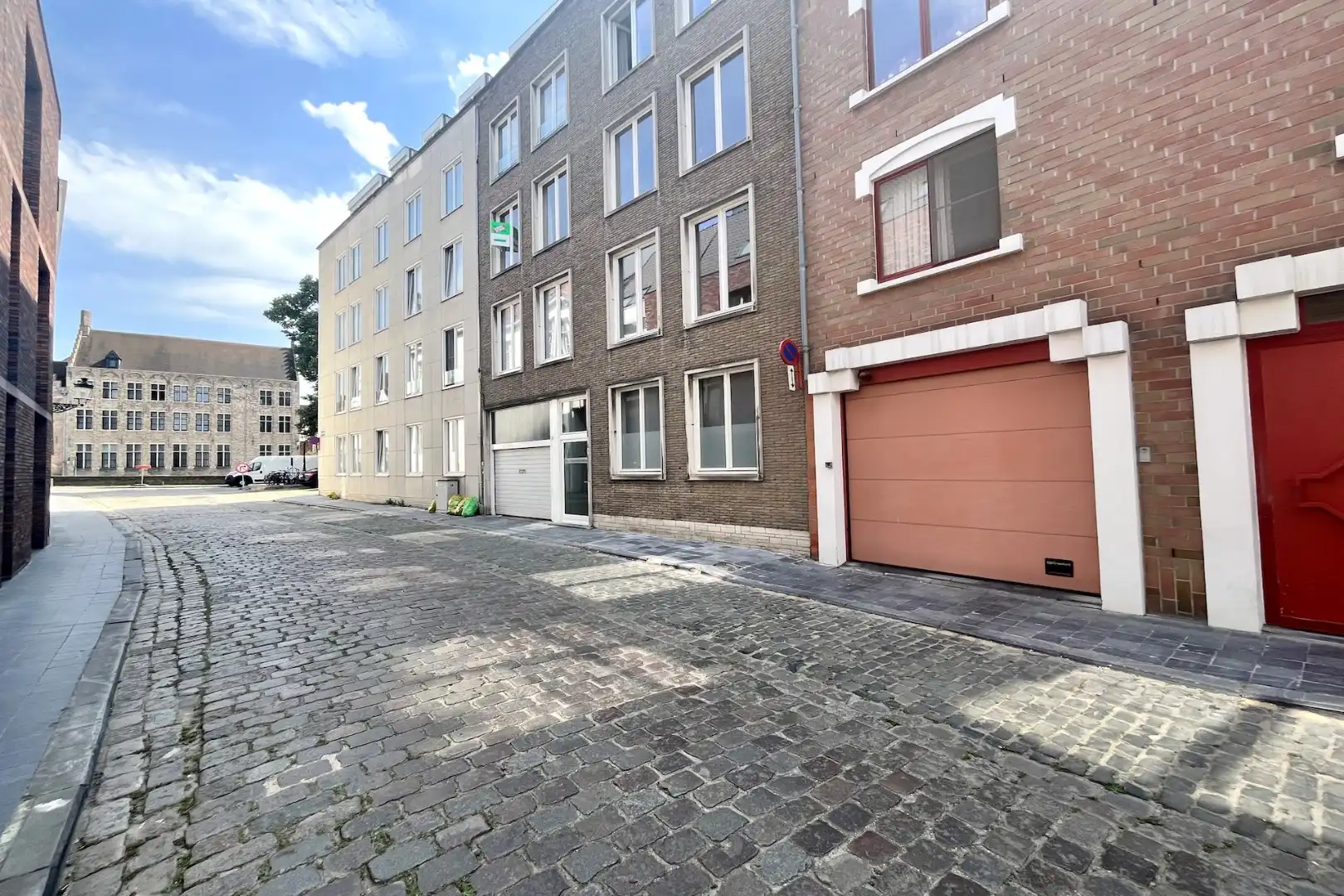 Garage te koop Hoedenmakersstraat 3 - G19 - 8000 Brugge