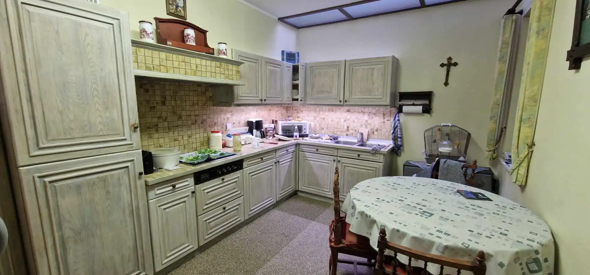 Karaktervol pand met enorm potentieel in hartje Tongeren foto 3