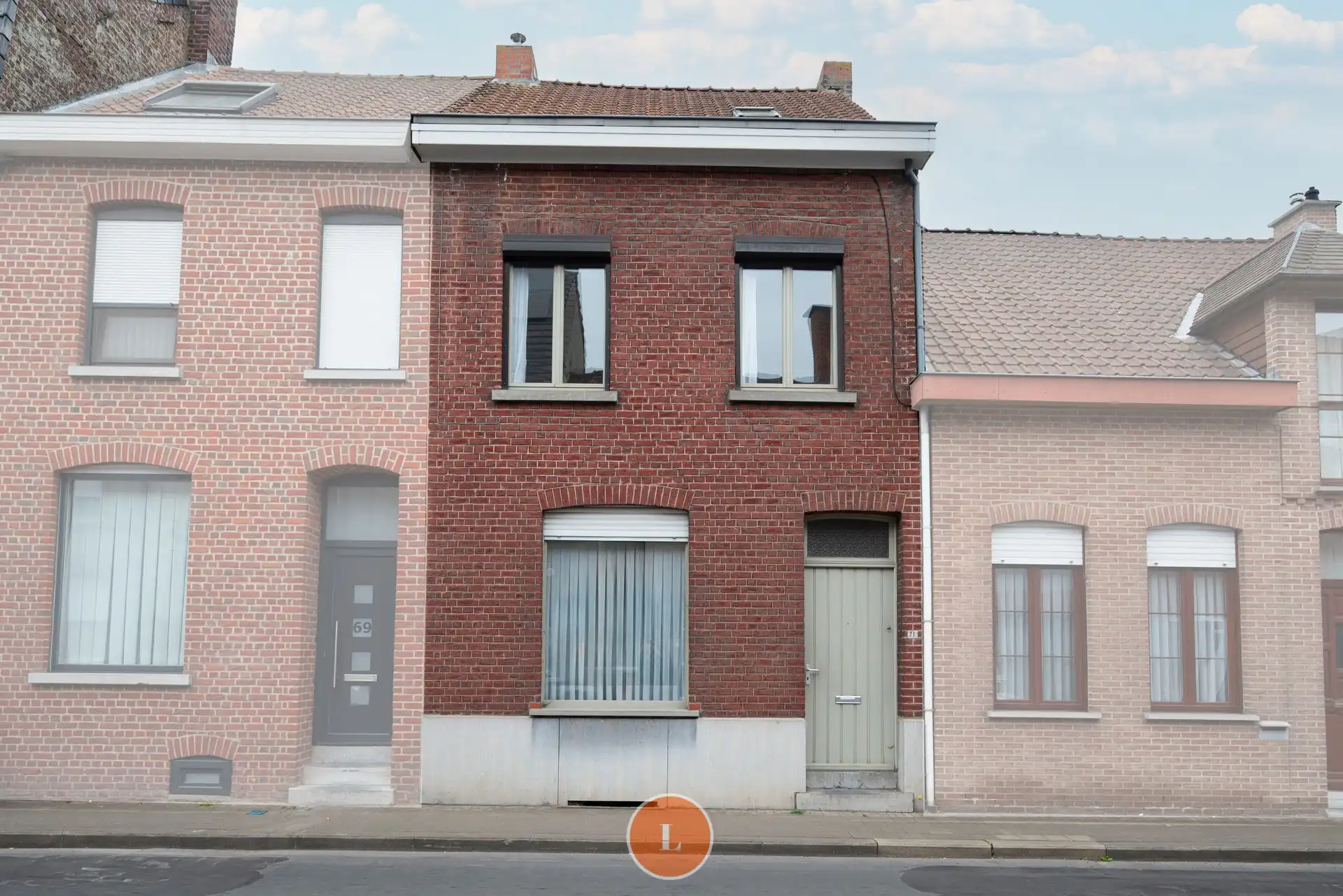 Te renoveren gezinswoning in centrum Marke foto {{pictureIndex}}