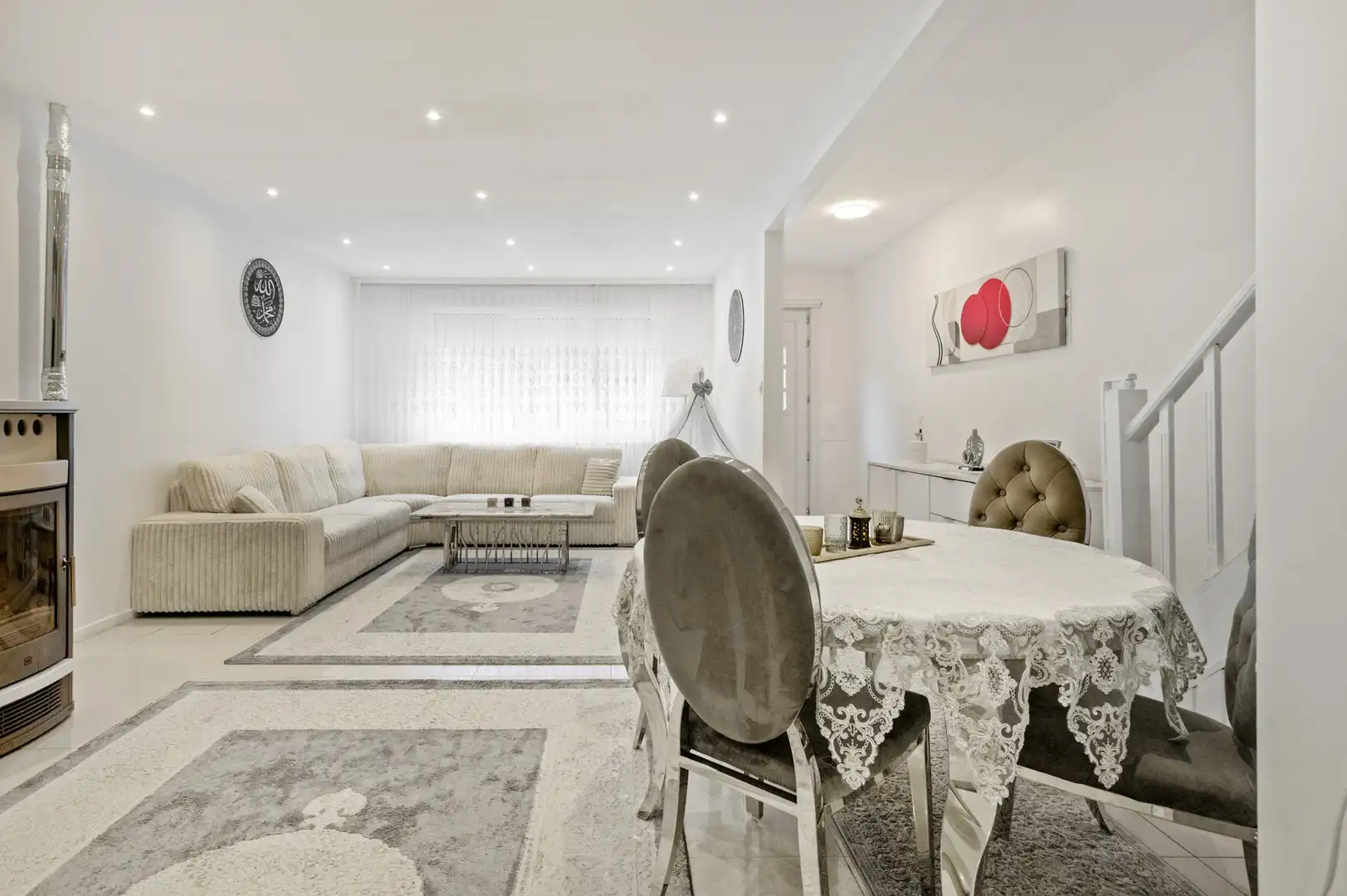 Vezorgde woning met 4 slpk en zuidtuin in Schoten foto 3