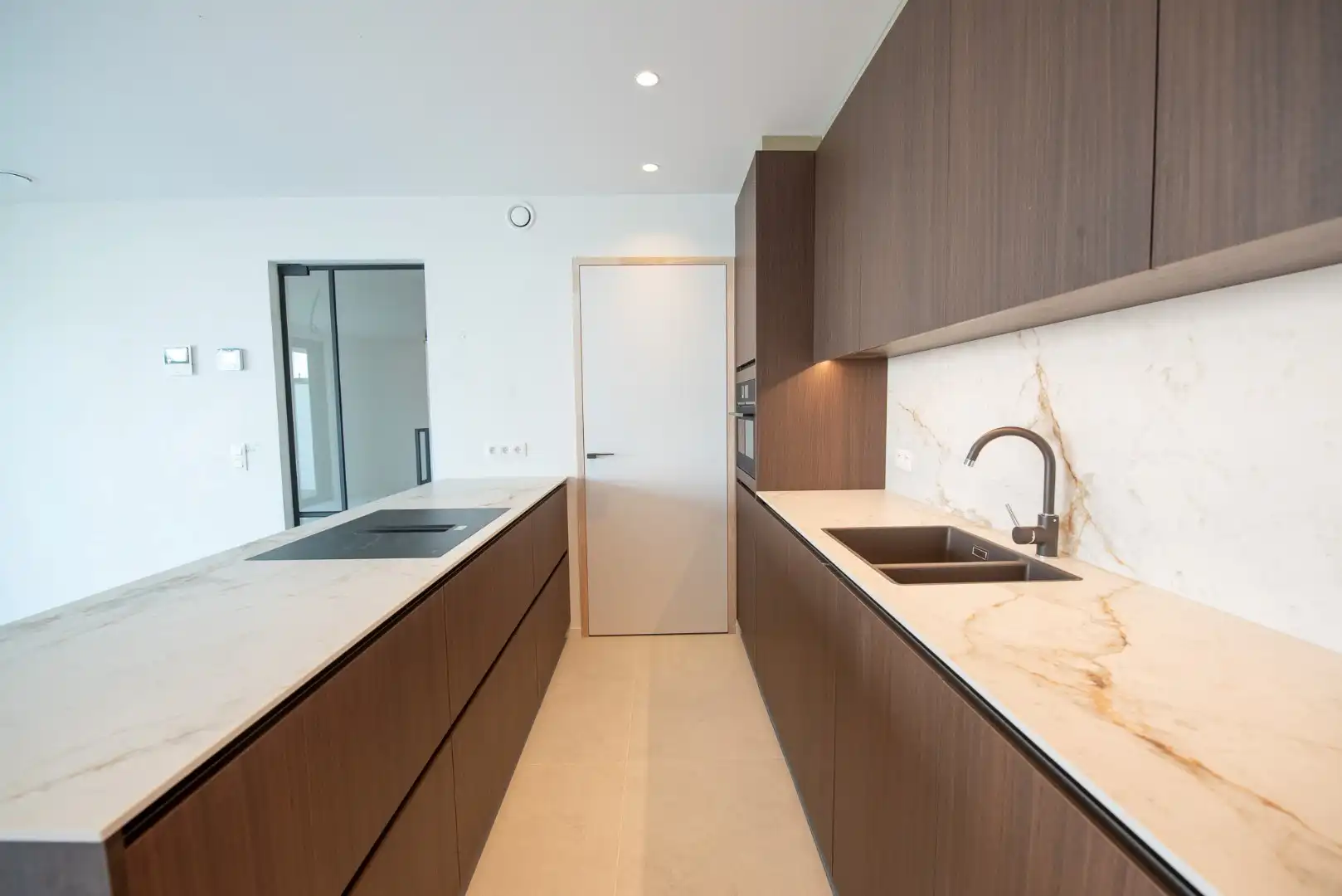 Prachtig, kwaliteitsvolle nieuwbouwappartement in het hartje van Kruishoutem! foto 5