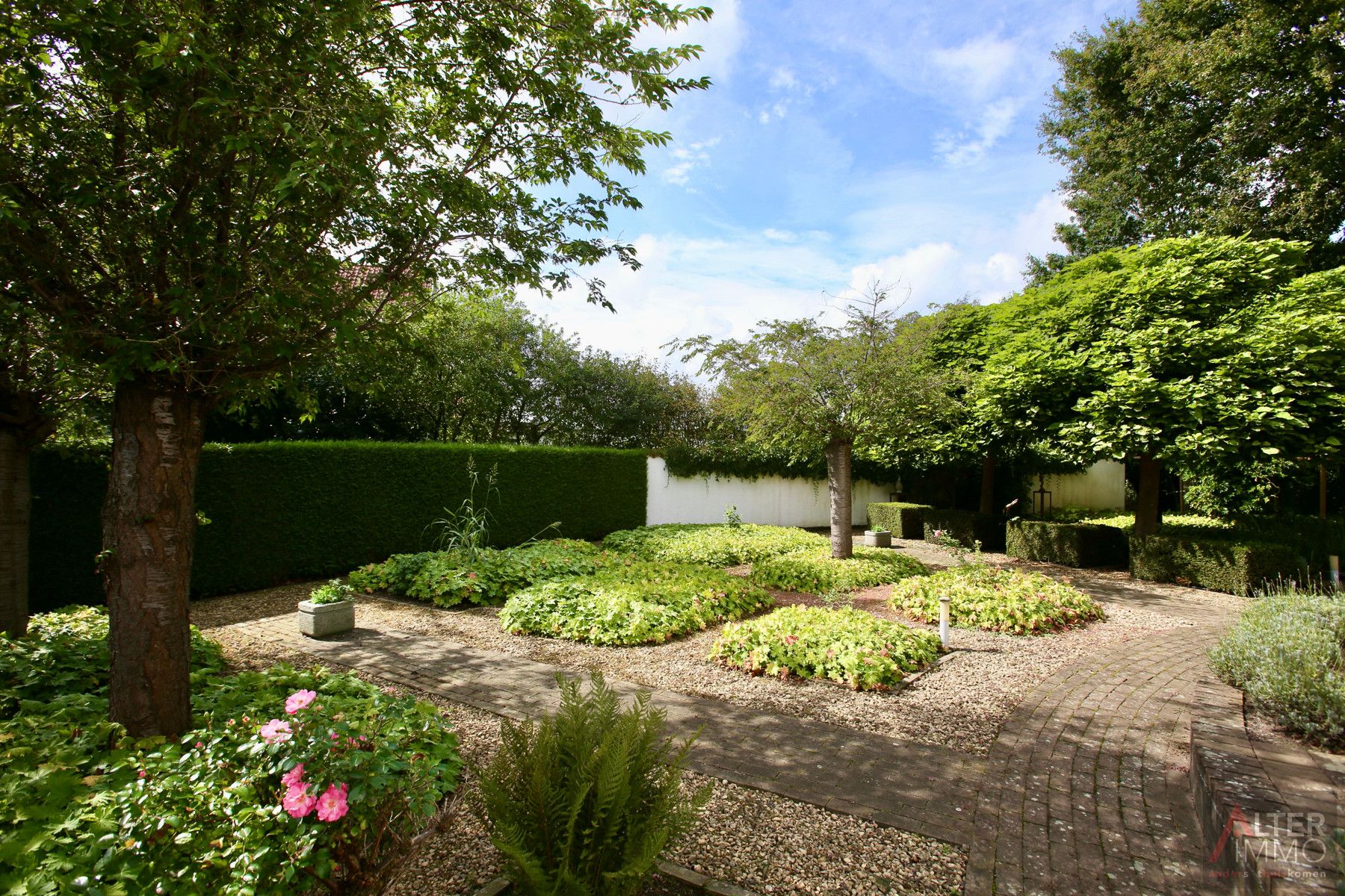 Unieke villa van meer dan 400 m² op een prachtig perceel van ca. 45 are! foto 33
