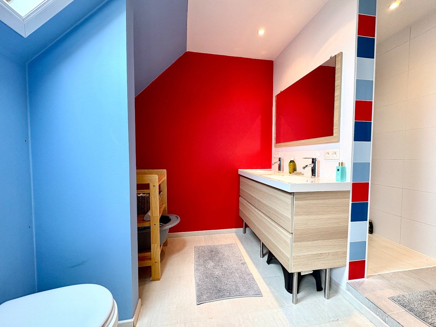 Hoogwaardig gerenoveerde woning in het centrum van Kuurne met garage. foto 13