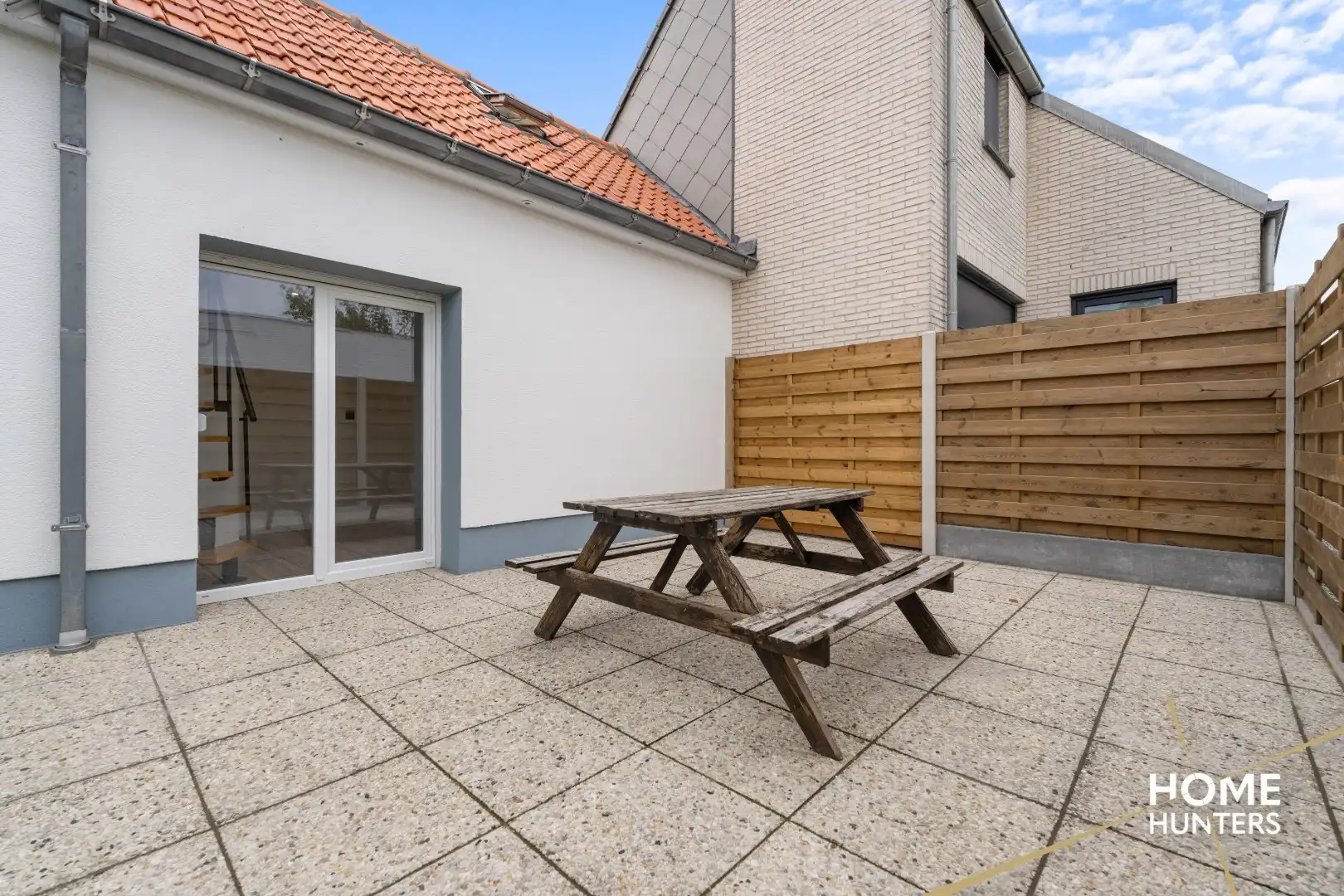 Gerenoveerde woning met 3 slaapkamers, zonnige tuin en een garage foto 8