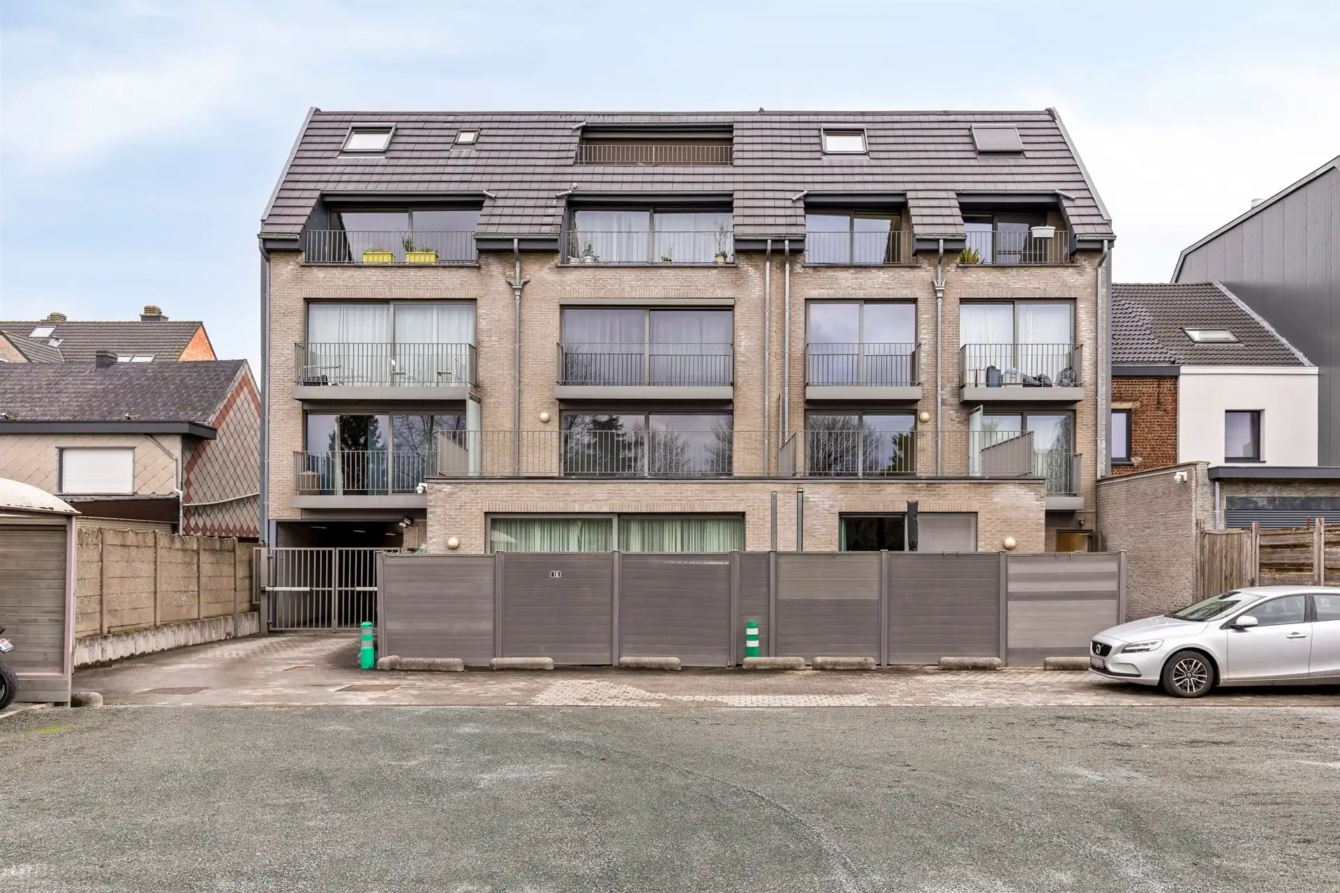 Lichtrijk duplexappartement met terras en 2 kamers foto 16