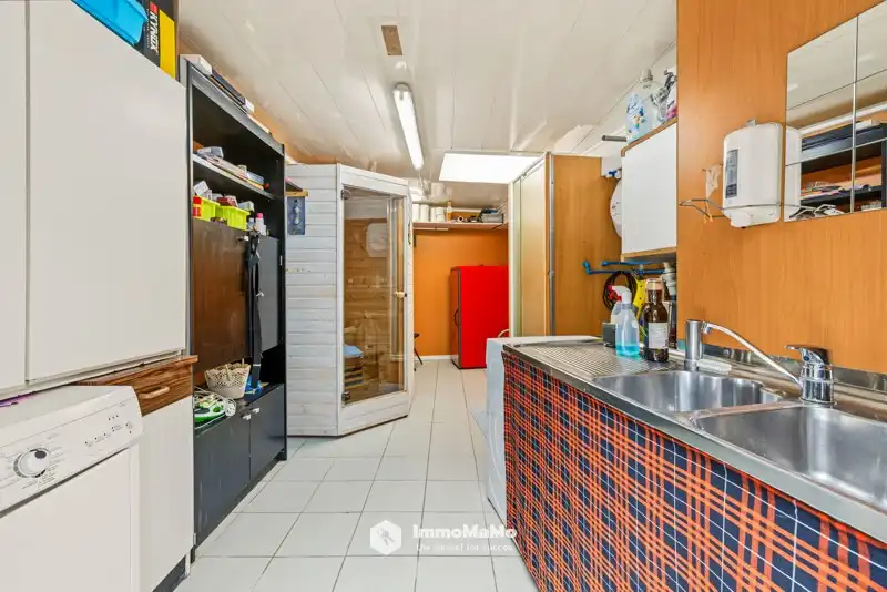 WONING MET 3 SLAAPKAMERS EN RUIME LOODS TE KOOP IN EVERGEM foto 12