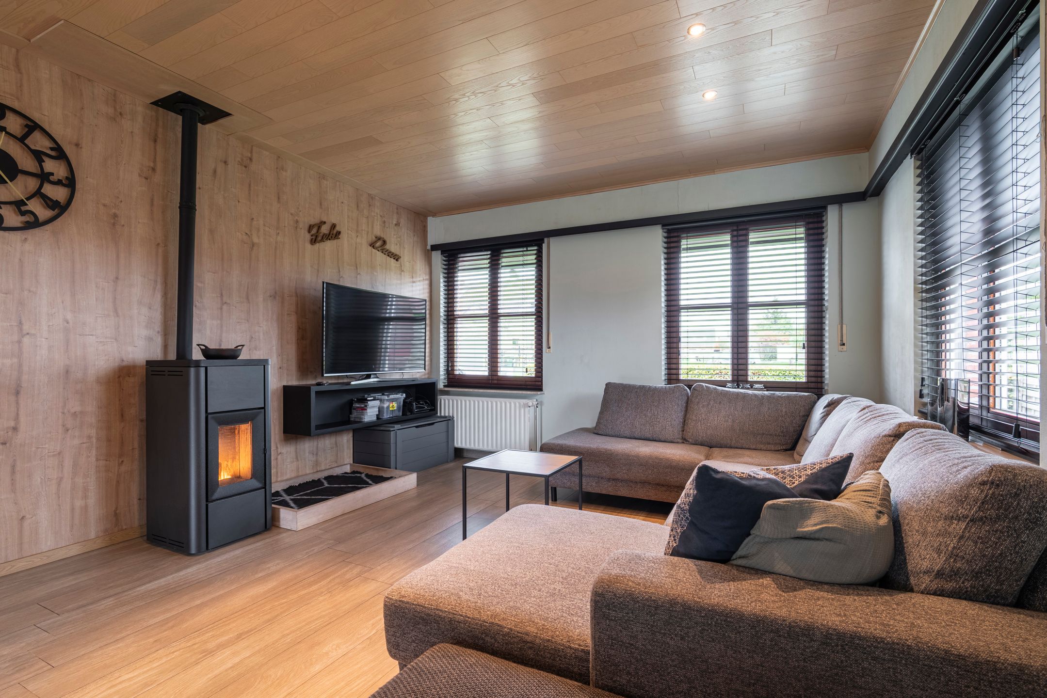 Gezinswoing met bijgebouw  en mooie tuin op 880m² in Weelde foto 2