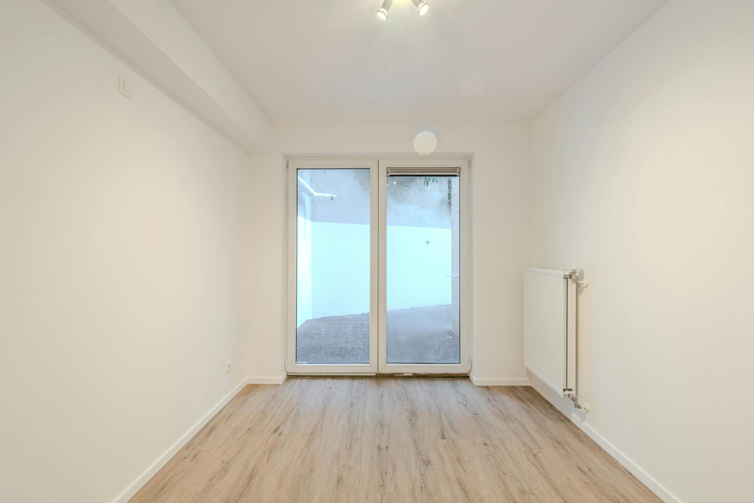 Gelijkvloers 2-slaapkamerappartement met terras te Oostende foto 9
