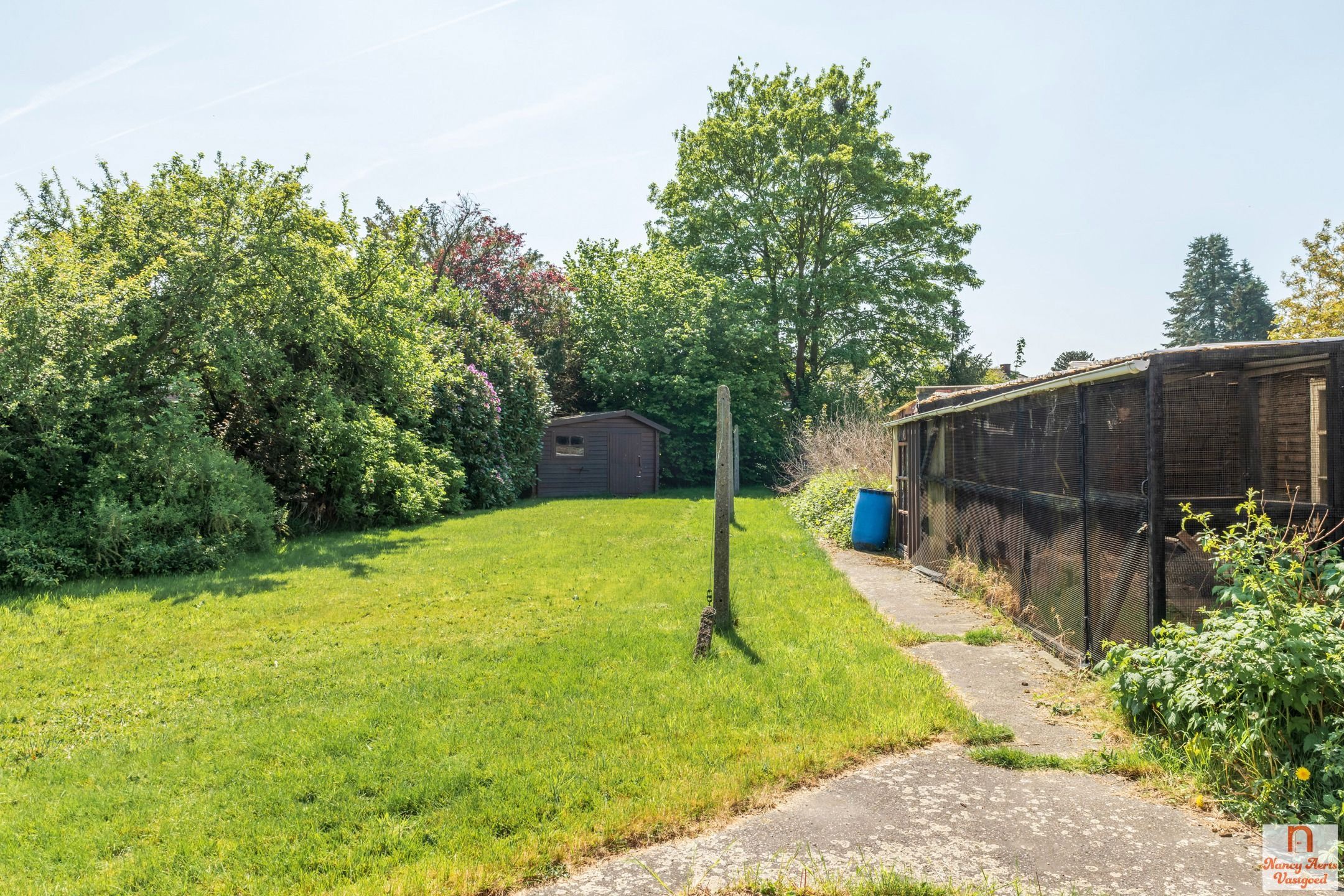 Charmante woning met grote tuin en renovatiemogelijkheden foto 38