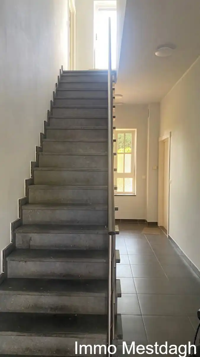 Prachtig gerenoveerd duplex appartement met terras in centrum Rummen foto 6