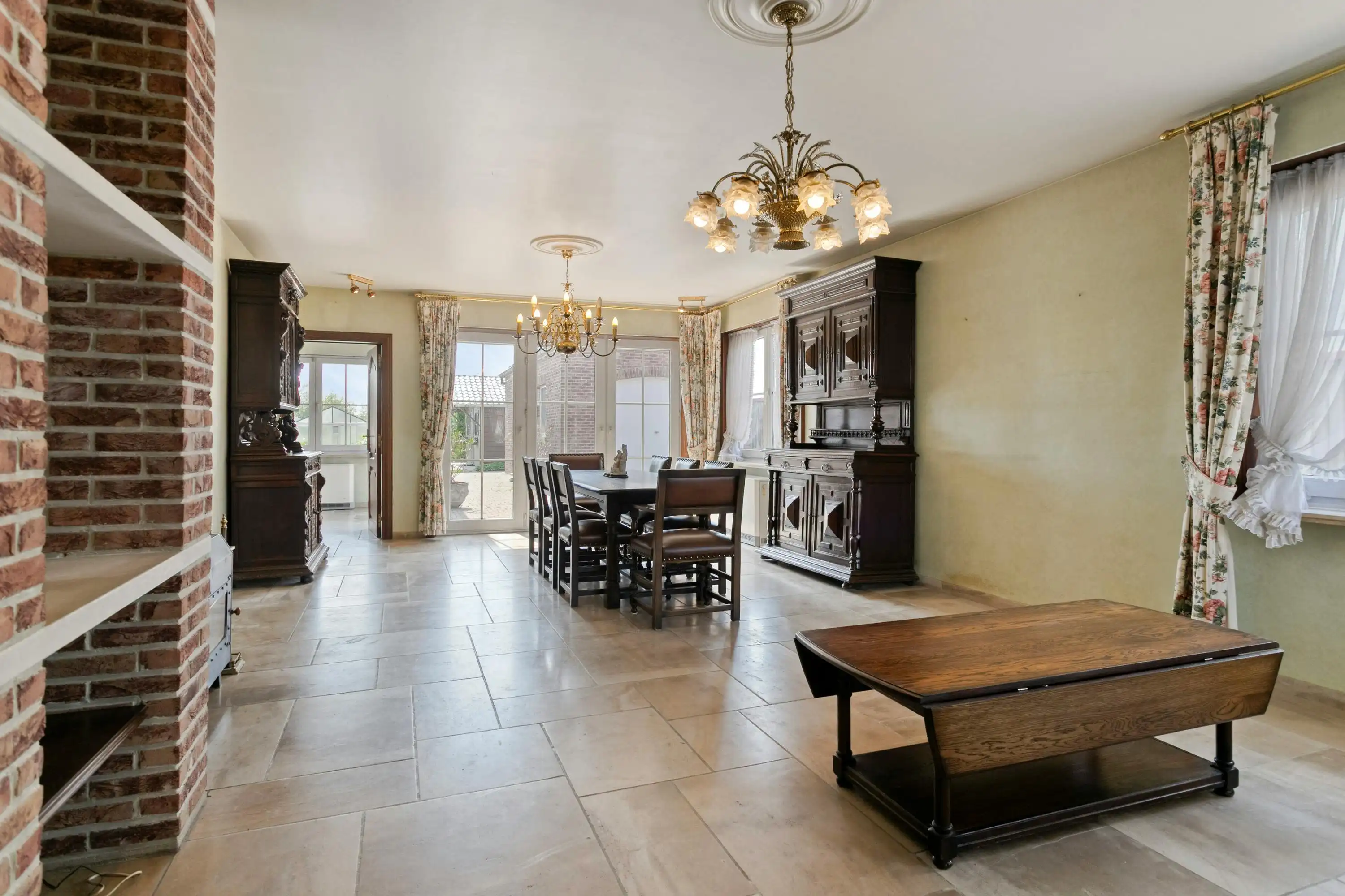 Half open woning op 1.084m²  foto 4