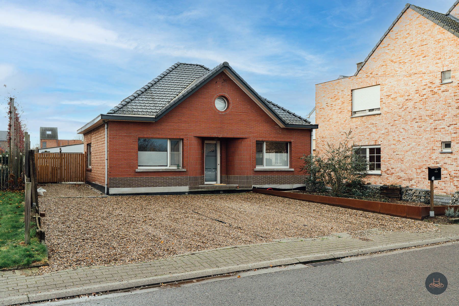 Hoofdfoto van de publicatie: Vrijstaande, te renoveren woning op ideale locatie