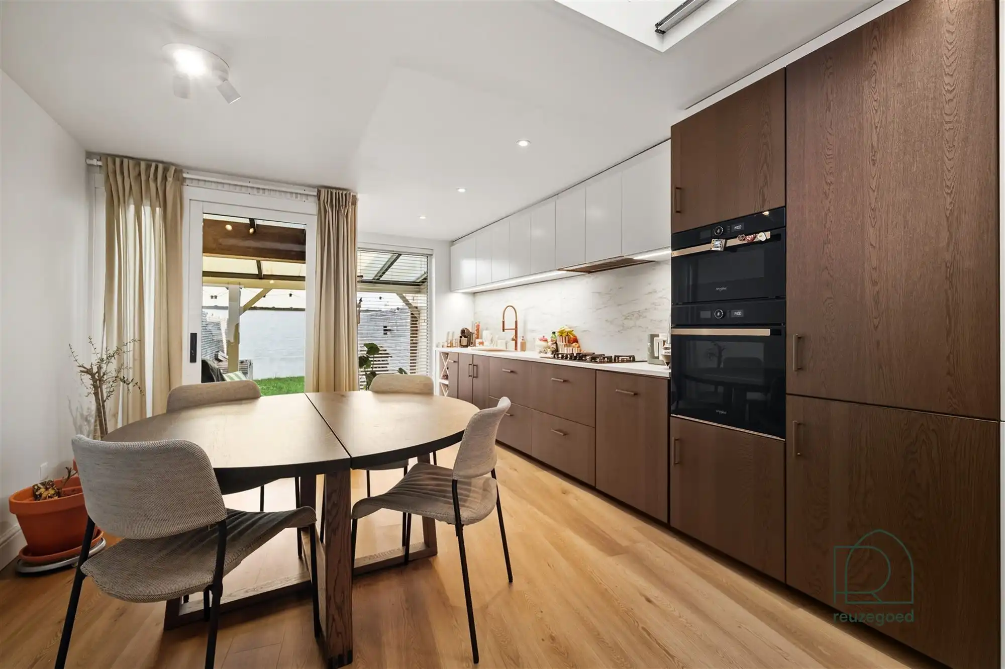 Charmant en gerenoveerd instapklaar huis met 2 slaapkamers  foto 7