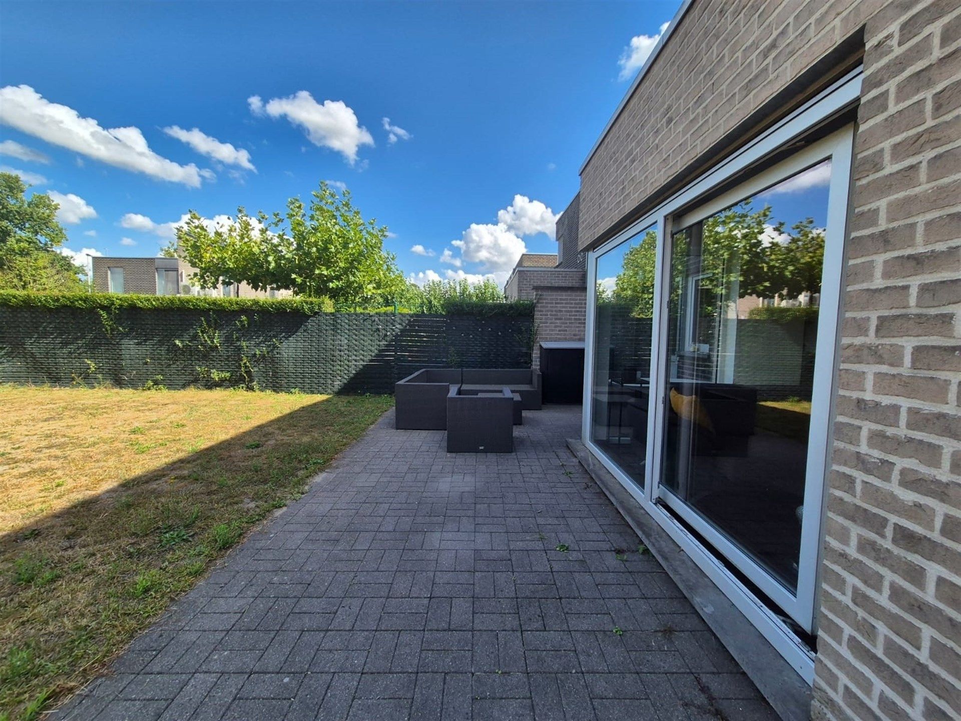 Bijzonder interessant gelegen recente woning met tuin en garage. foto 14