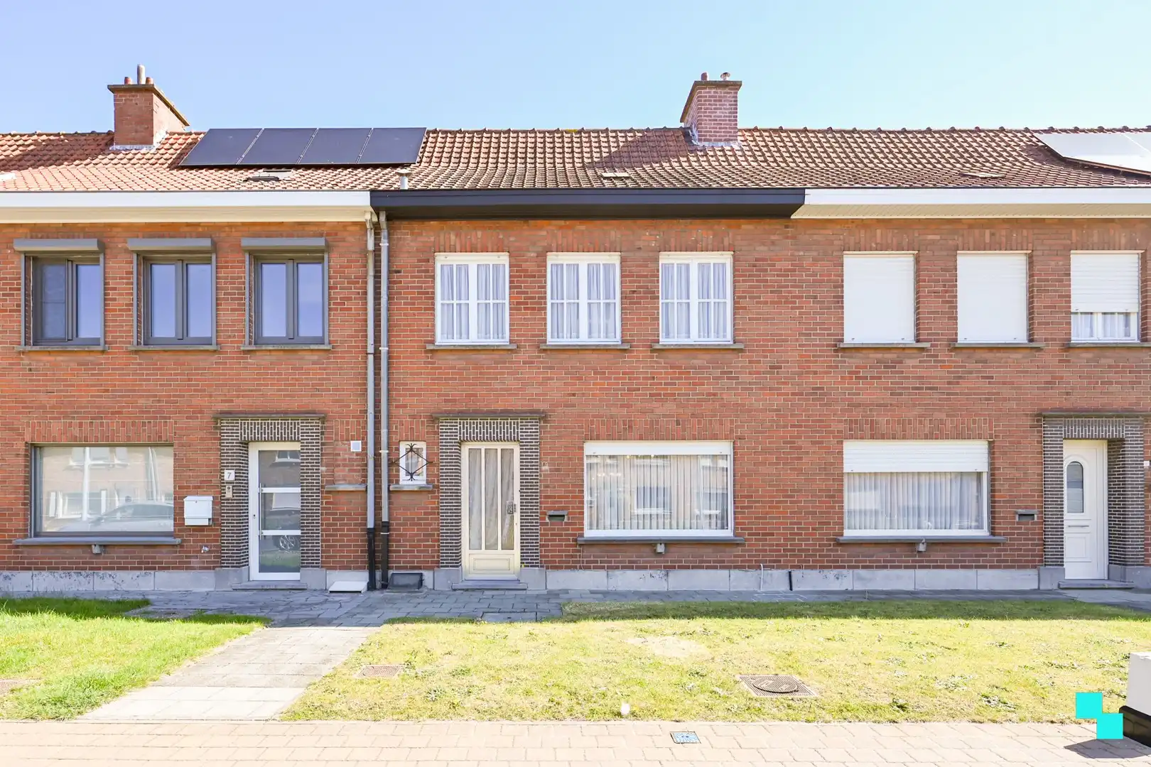 Hoofdfoto van de publicatie: Op te frissen ééngezinswoning nabij het centrum van Ingelmunster