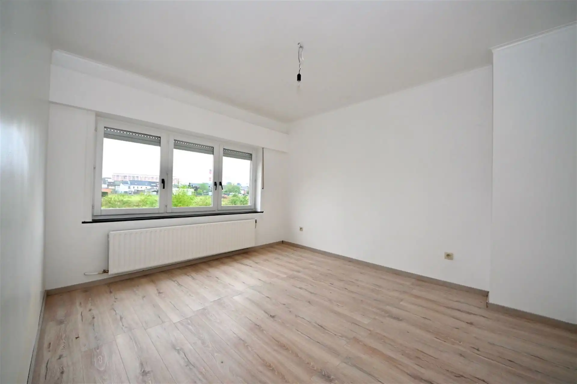 Woning met 3 slaapkamers en tuin.  foto 10