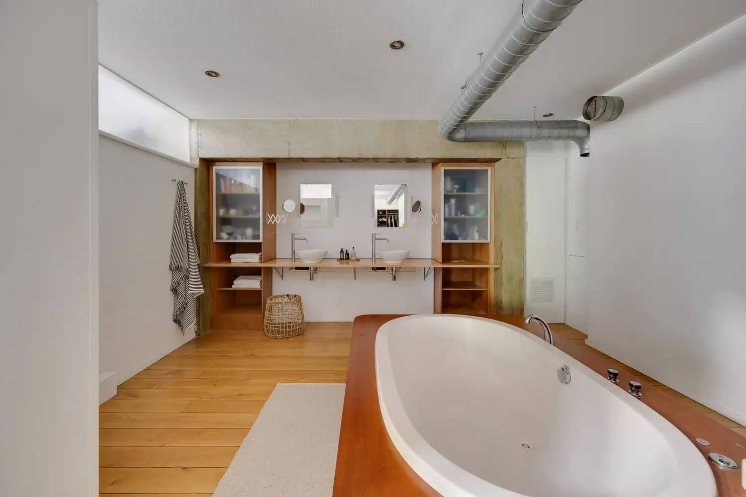 Ruime loft met 5 slaapkamers! foto 21