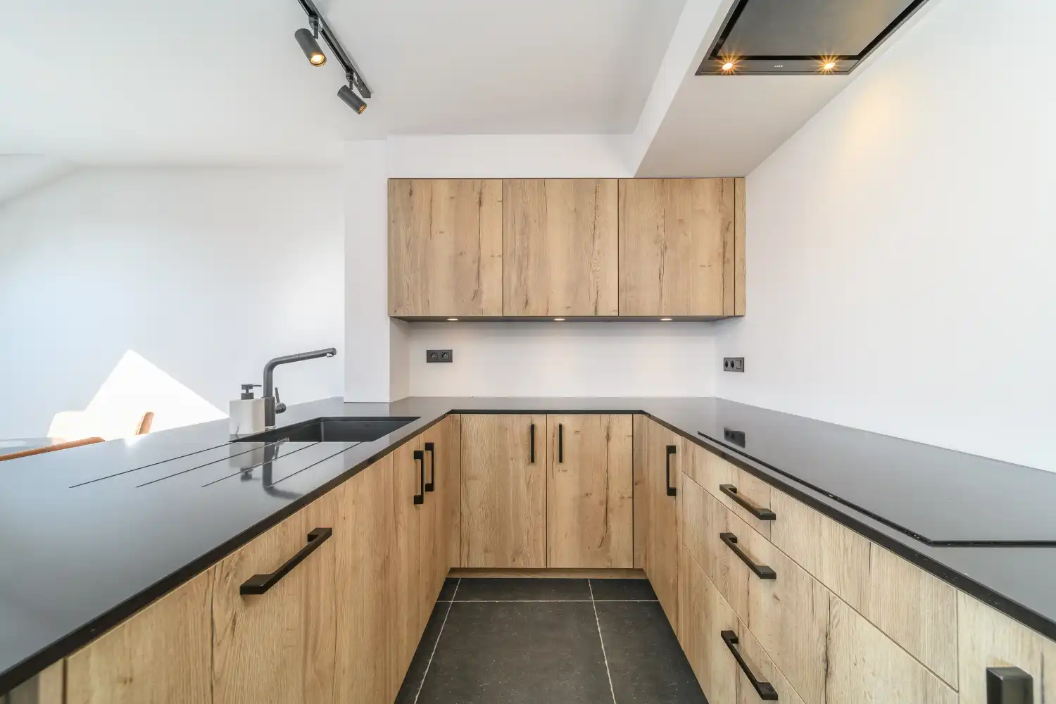 Prachtig gerenoveerd 2 slpk- appartement in centrum Koksijde foto 5