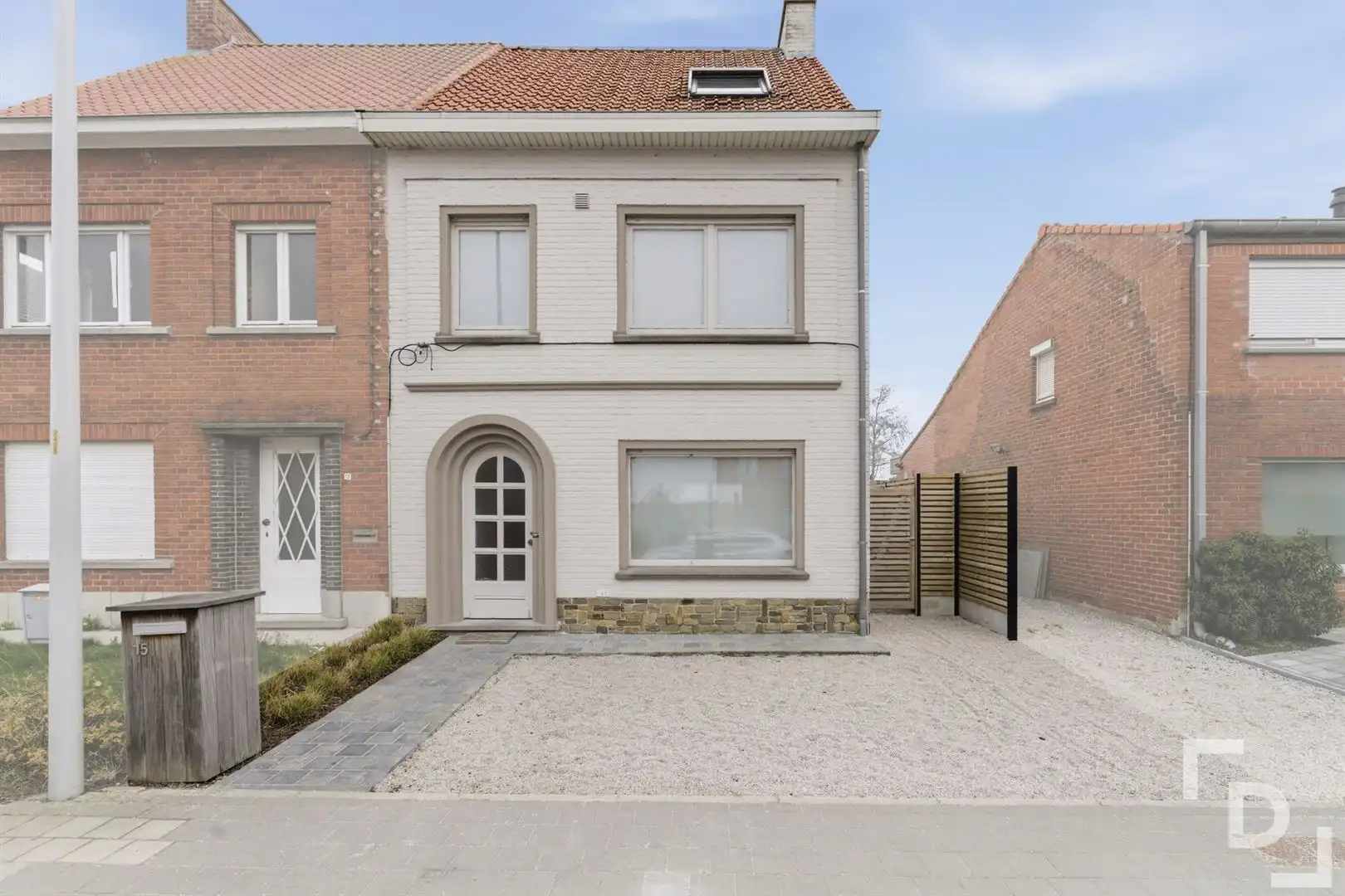 Gerenoveerde HOB met 3 slaapkamers en tuin te koop in Sint-Jan. foto 36