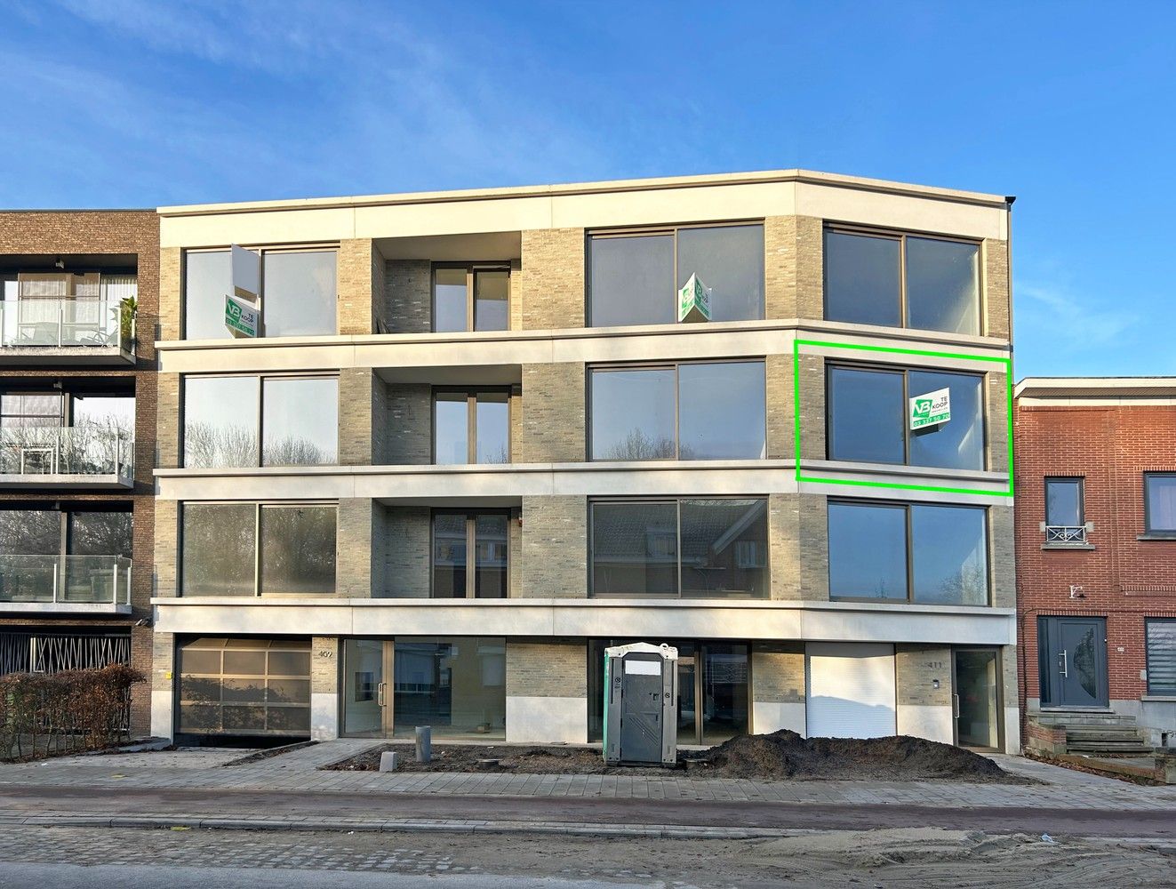 Licht en functioneel appartement (+/- 99 m²) met 2 slaapkamers en west georiënteerd privatief terras! foto {{pictureIndex}}