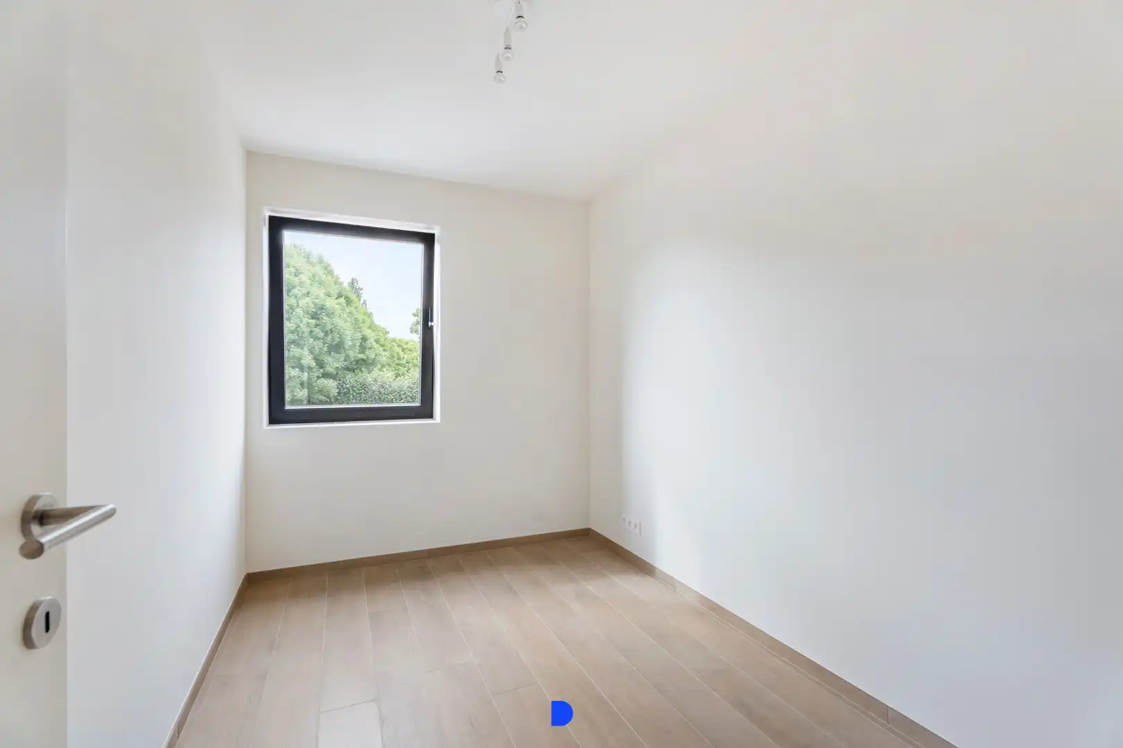 Prachtige nieuwbouwwoning in het centrum van Oostnieuwkerke foto 12