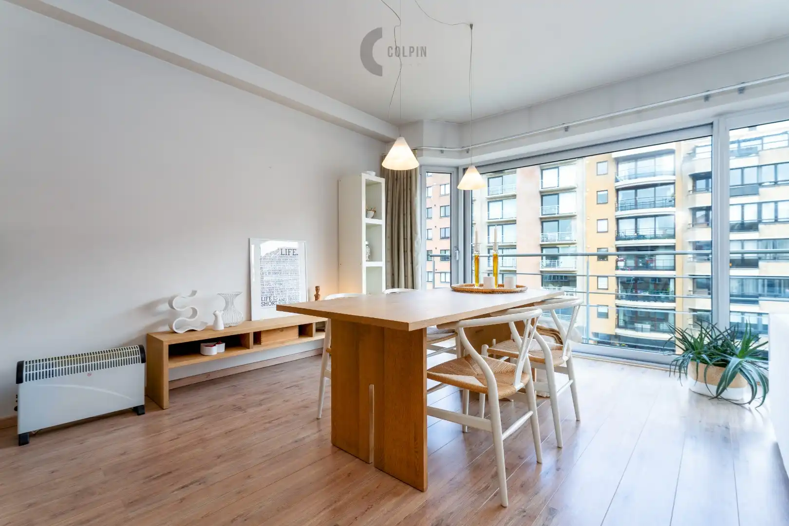 Lichtrijk appartement vlakbij de zee in Heist foto 2