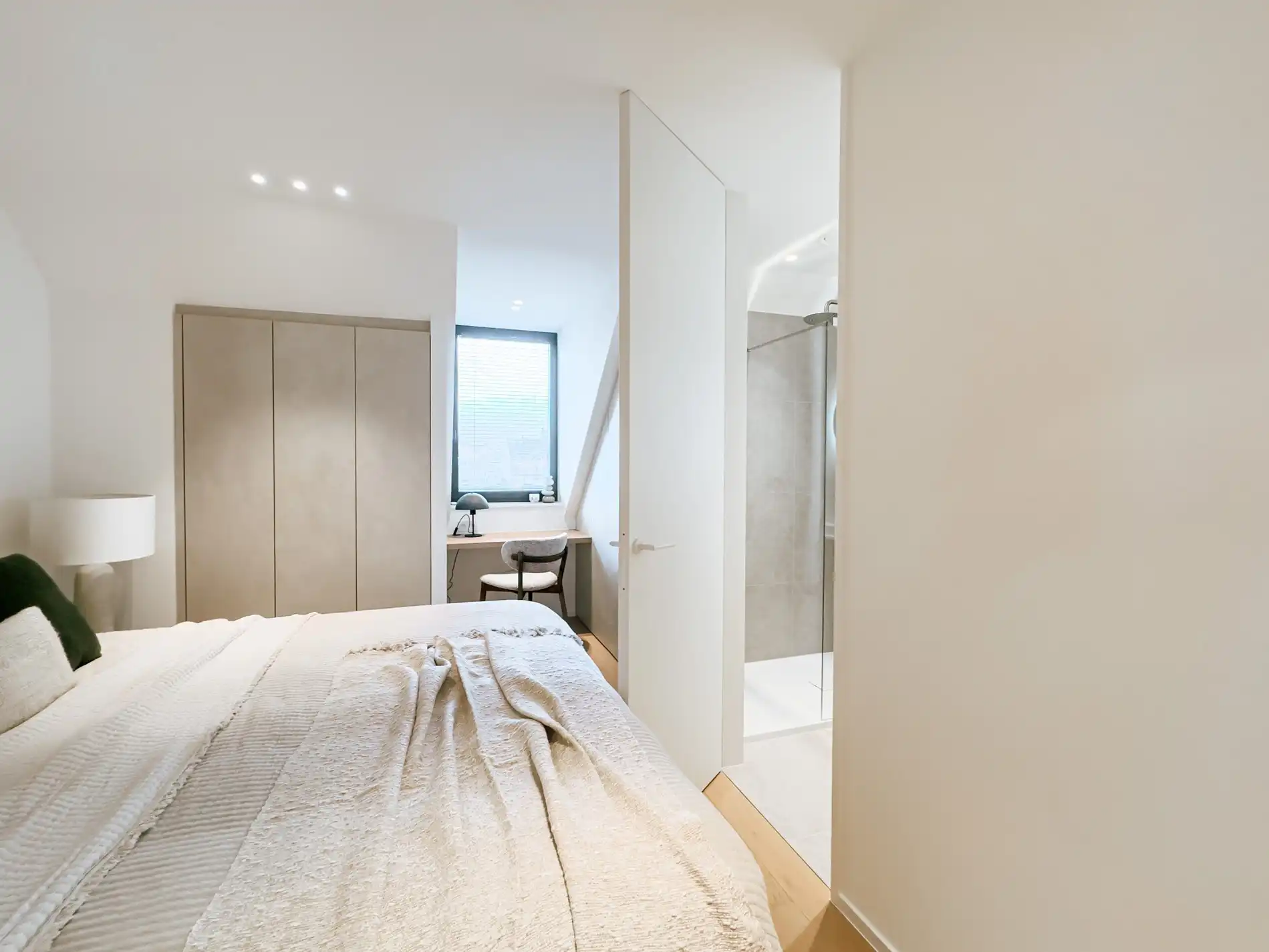 Afgewerkt nieuw duplex dakappartement met zijdelings zeezicht in het centrum van Knokke foto 18