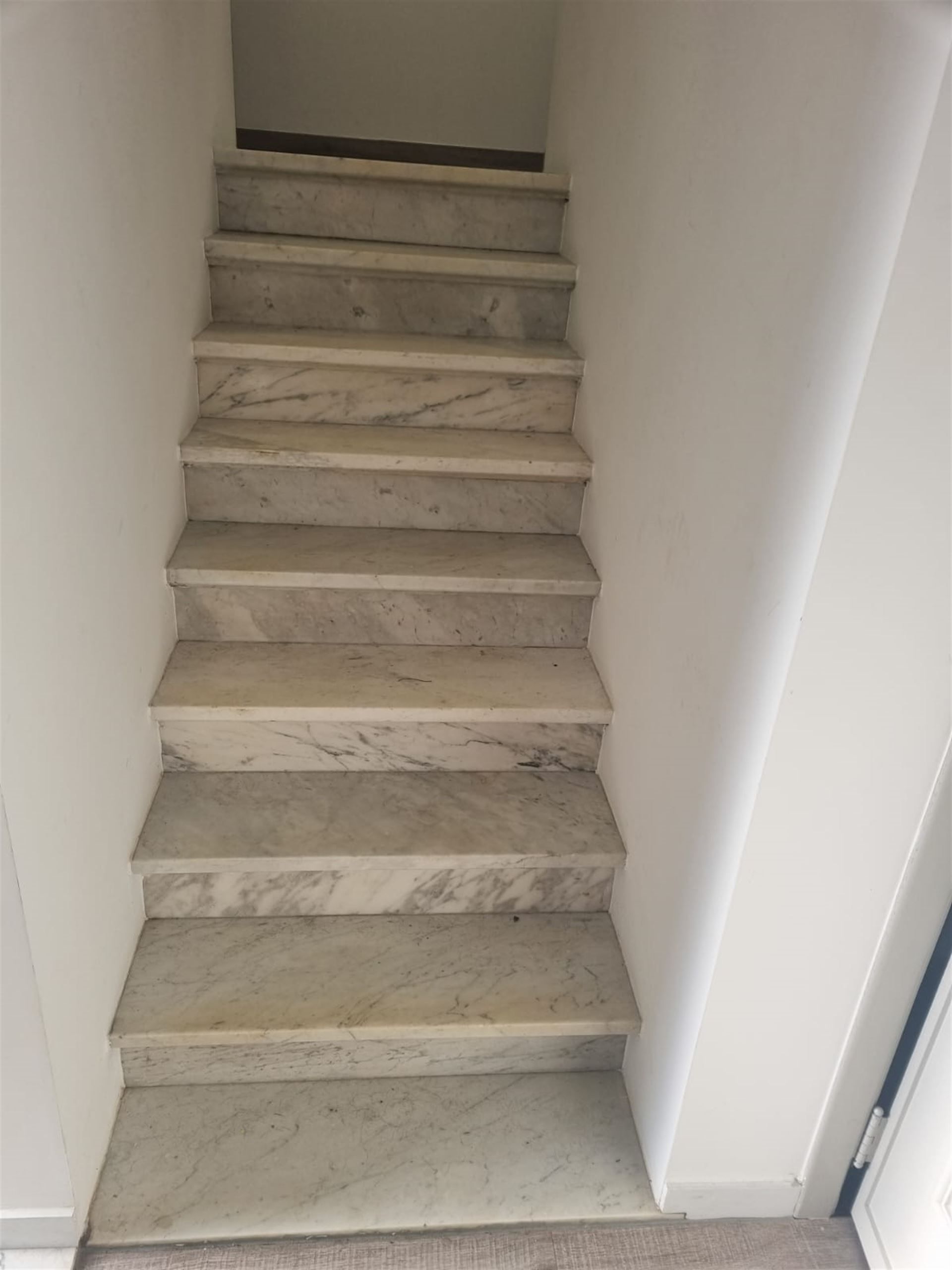 Eengezinswoning in halfopen bebouwing met tuin. foto 2