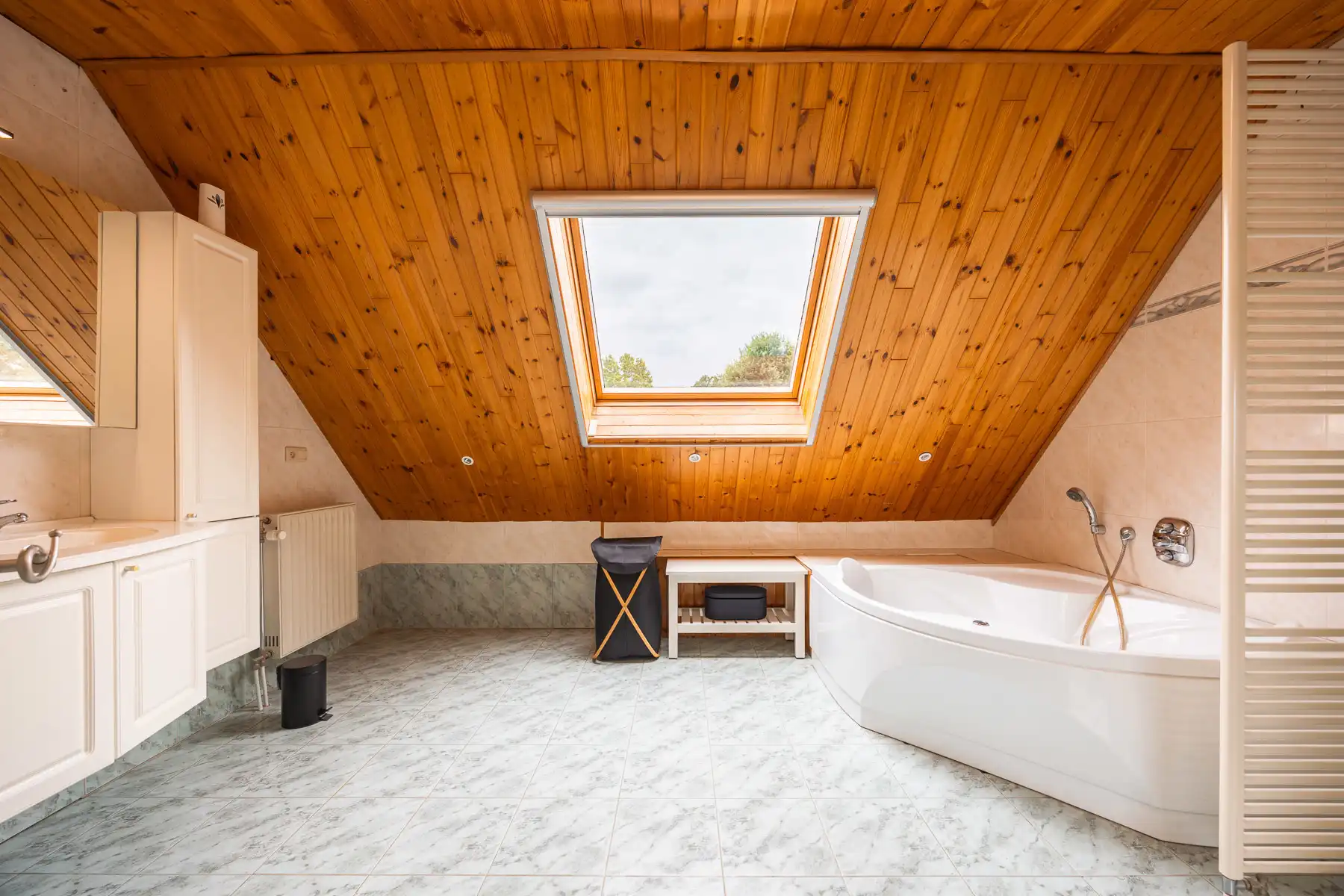 Karaktervolle kangoeroewoning met ruim perceel op toplocatie foto 24