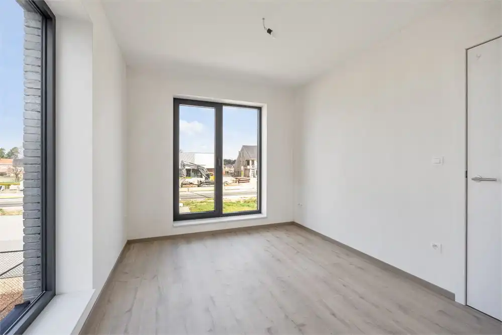 Ruimte, licht en een eigen stukje groen in hartje Heers foto 18