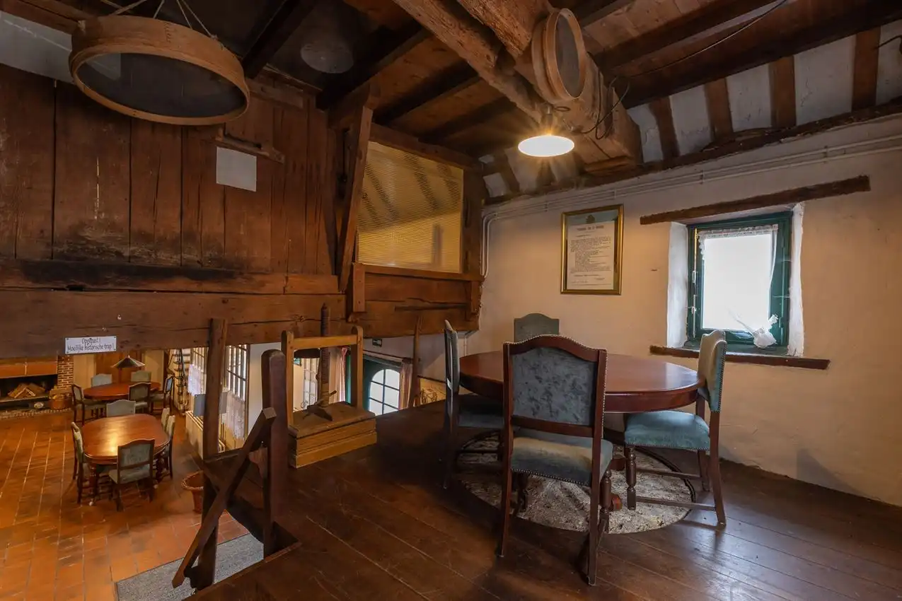 Uniek gebouw met historische waarde en karakter foto 7