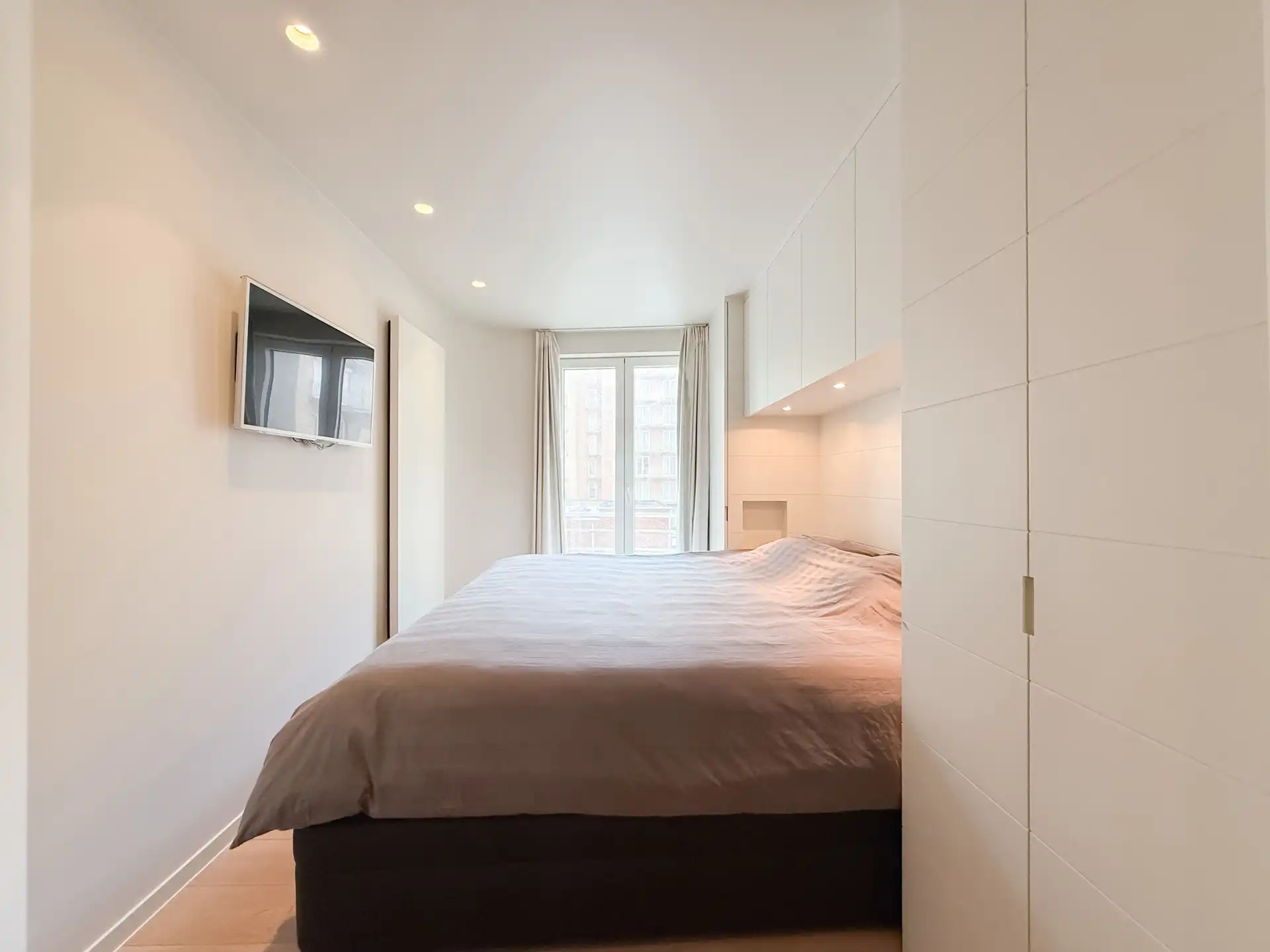 Zonnig en gemeubeld appartement met zeezicht - Albertplein foto 14