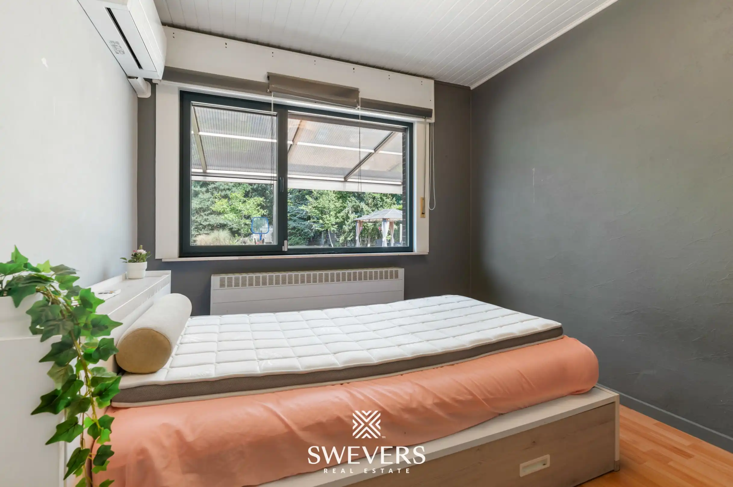 Gerenoveerde woning met 4 slaapkamers op 20a 86ca foto 13