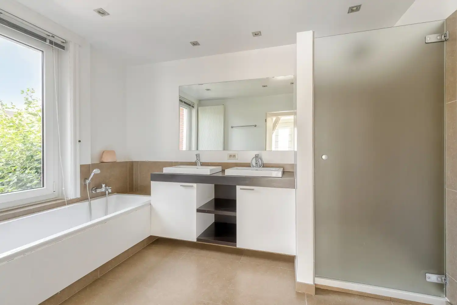 Villa met 4 slaapkamers op TOPlocatie - KIJKDAGEN MET BIEDMOMENT OP 9 en 10 OKTOBER foto 21
