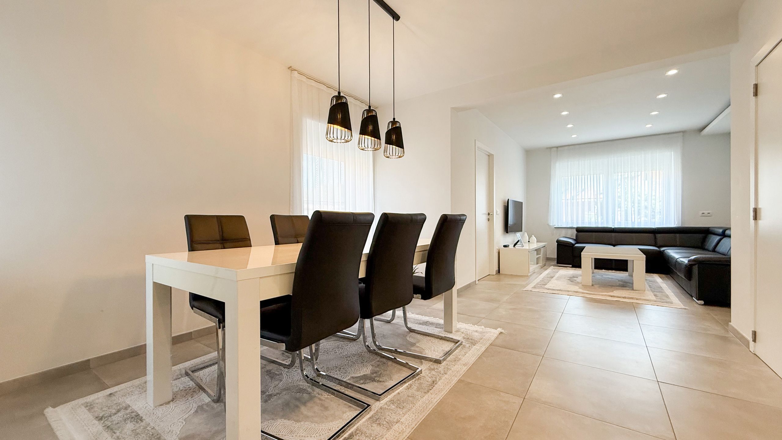 Instapklare, volledig vernieuwde woning met tuin in Beringen foto 6