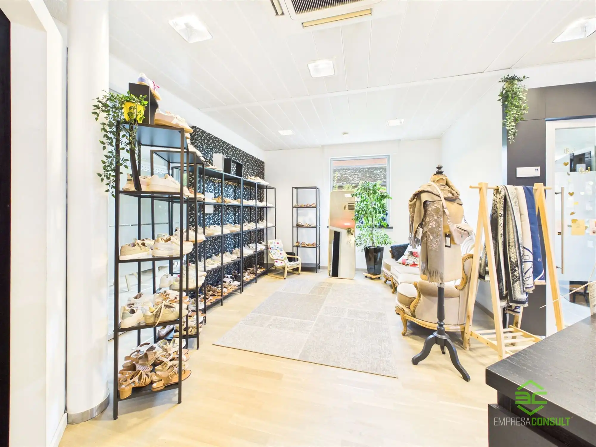 Handelsruimte van 125m² aan doorgaande weg in Budingen! foto 10