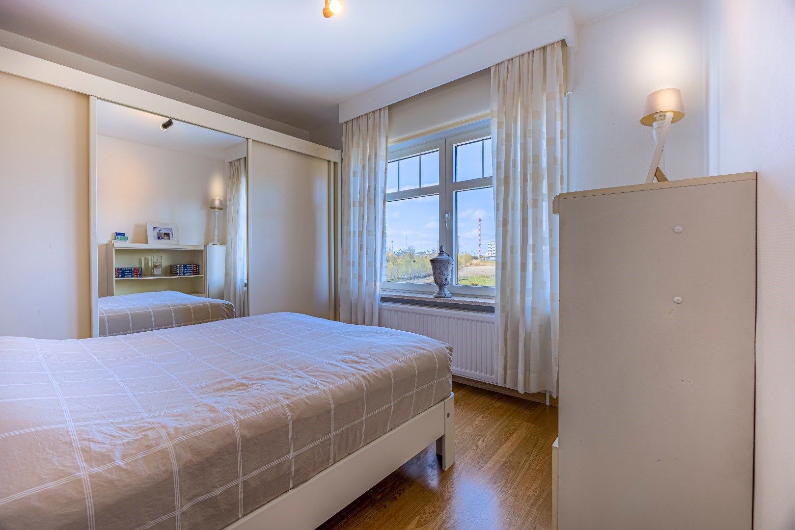 Knappe woning met weidse zichten, vlakbij het strand foto 15