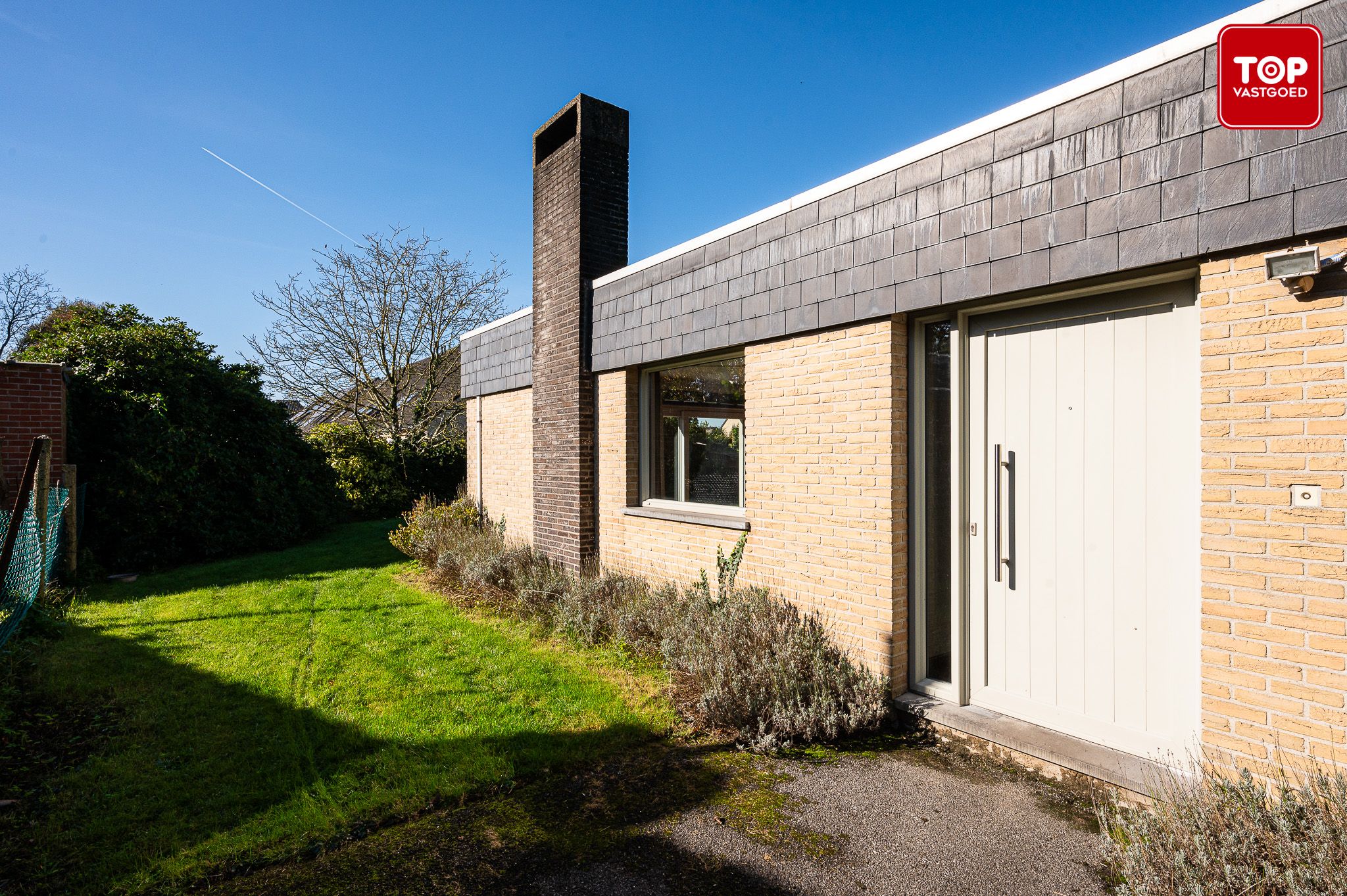 Modernistische bungalow uit de jaren '70 met prachtig zicht, veel potentieel en ideale ligging foto 19