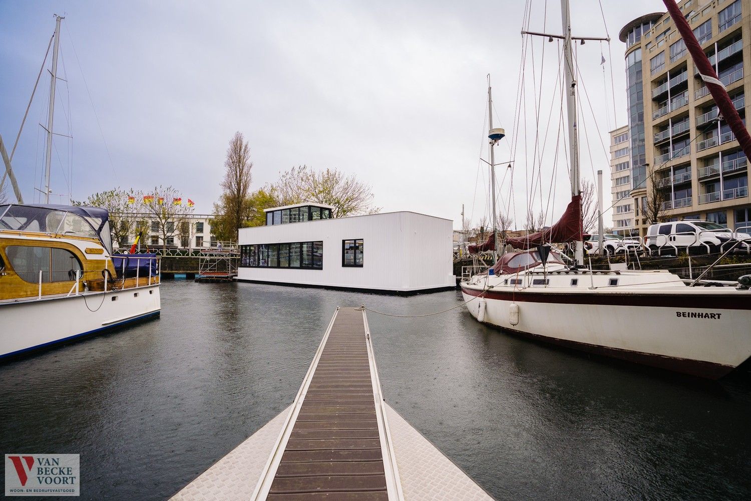 Drijvende horecazaak op een adembenemende locatie foto 13