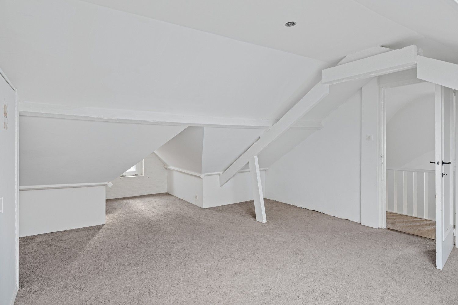 Opbrengsteigendom met twee entiteiten nabij het centrum van Broechem foto 12