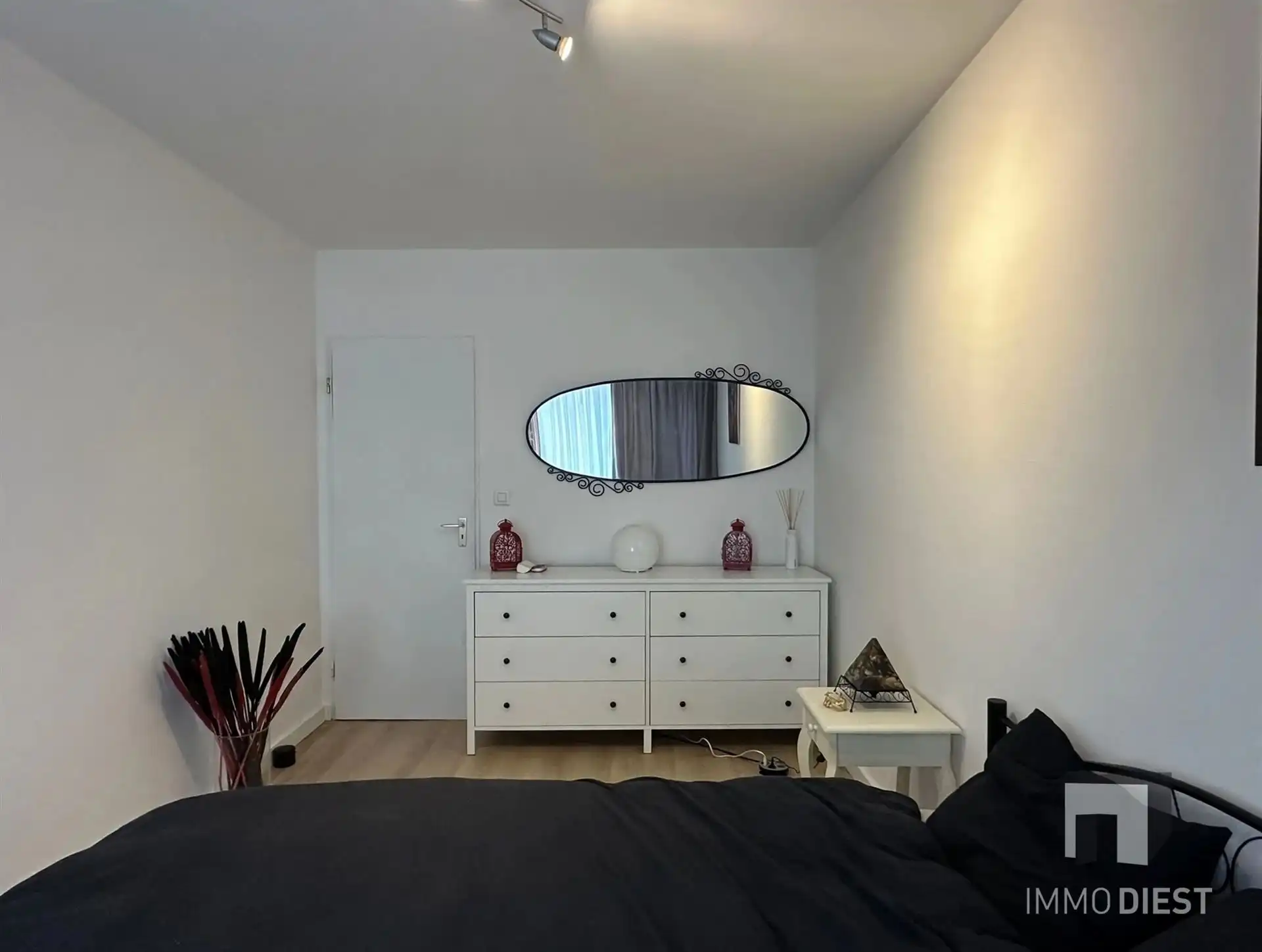 Gelijkvloers appartement met 4 slpks, kelder en garagebox foto 17