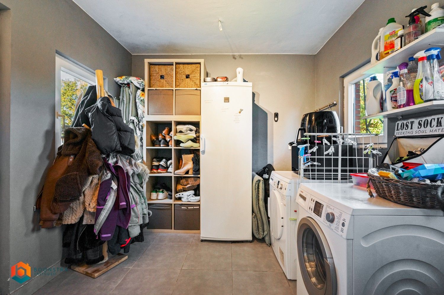 Instapklare woning met 2 slpkrs, tuin, garage en carport te Emblem foto 11