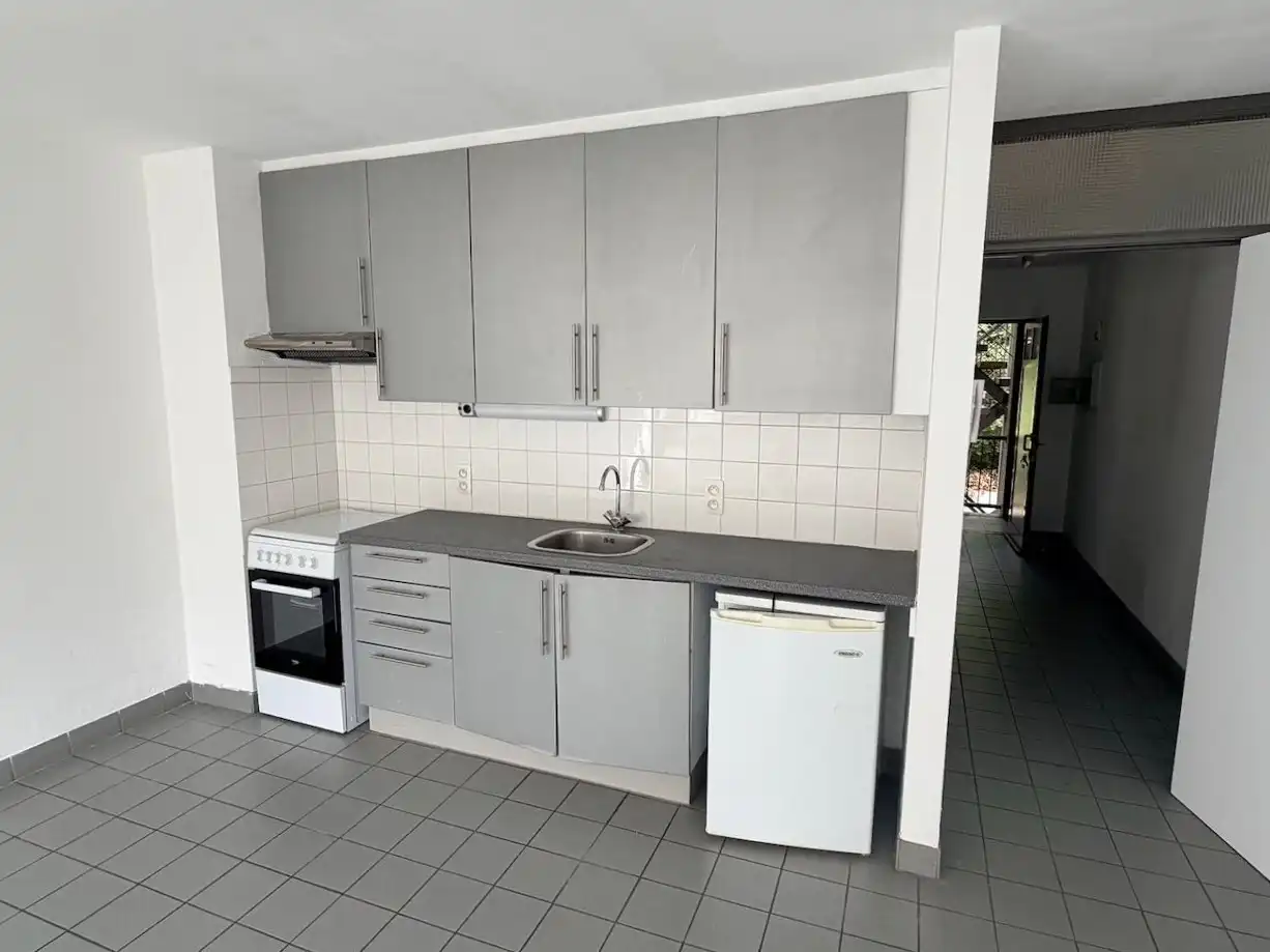 Gunstig gelegen appartement met 1 slaapkamer foto 7